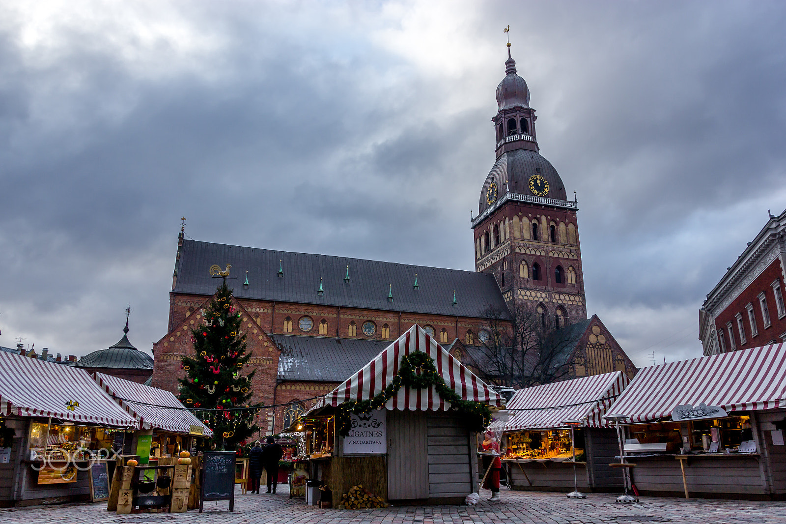 Canon EOS 550D (EOS Rebel T2i / EOS Kiss X4) + Sigma 17-70mm F2.8-4 DC Macro OS HSM sample photo. Riga dom photography