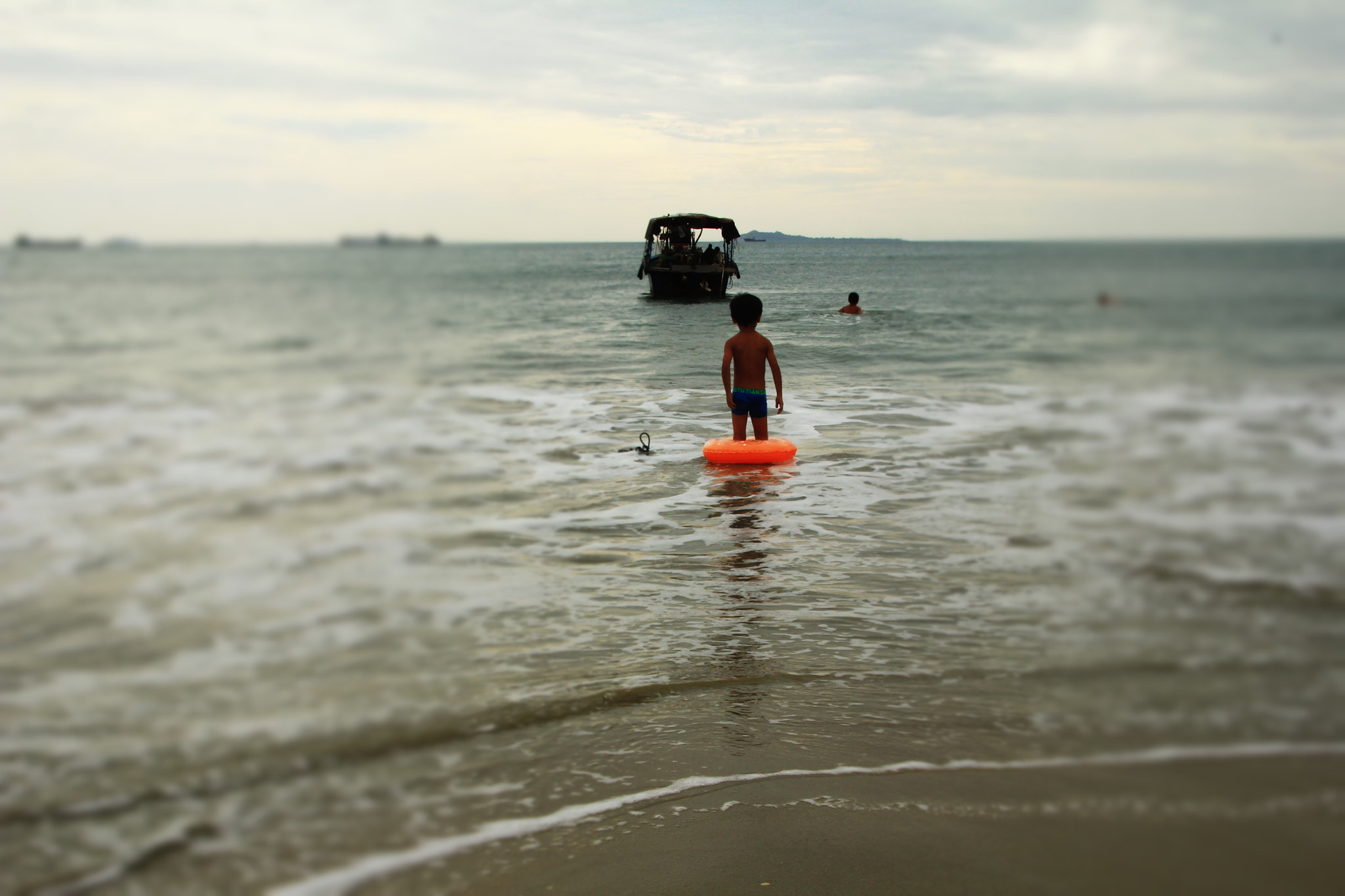 Canon EOS 60D sample photo. Childhood,sanya bay,china photography
