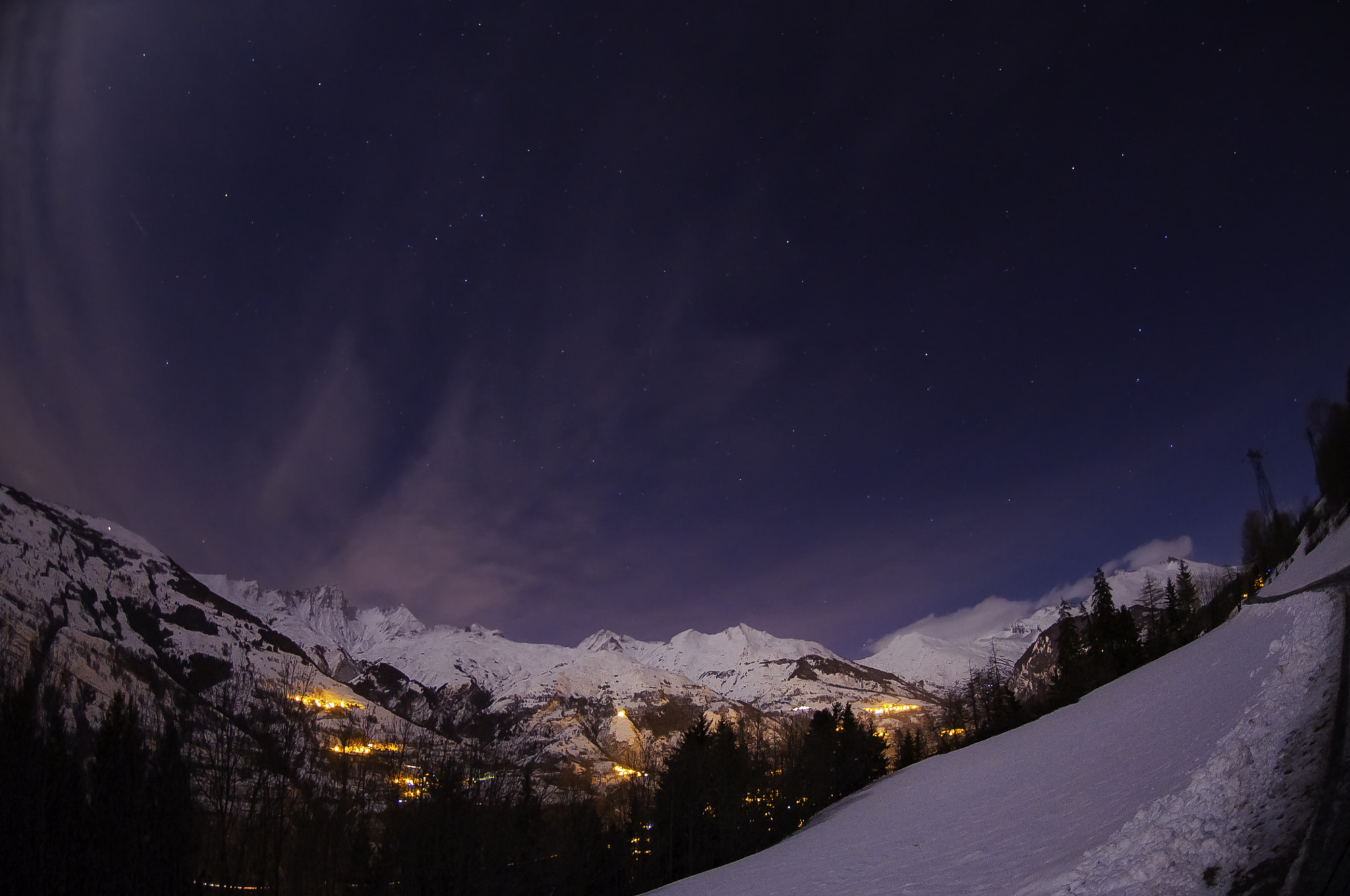 Nikon D90 + Nikon AF DX Fisheye-Nikkor 10.5mm F2.8G ED sample photo. Bourg saint maurice photography