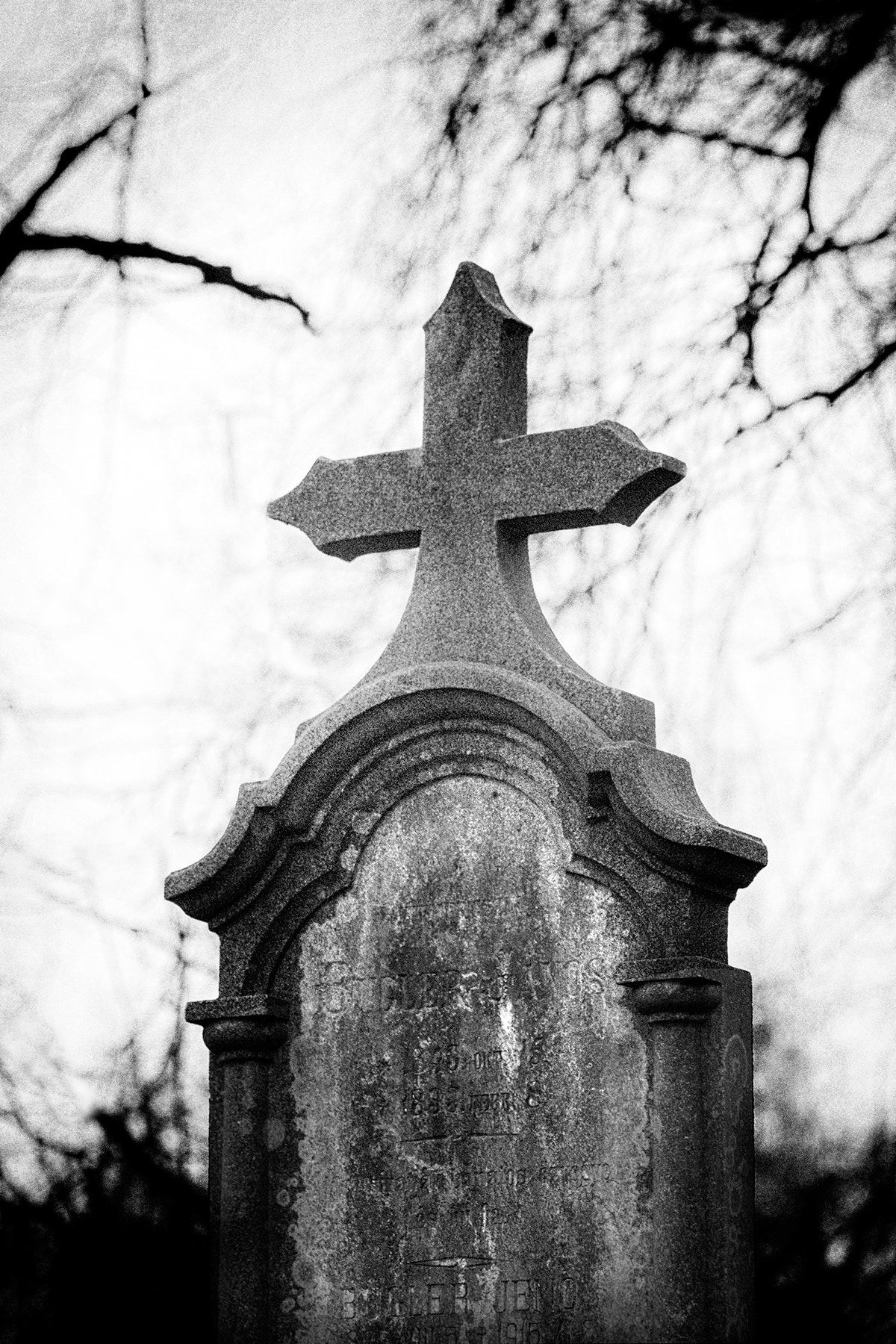 Nikon D3000 sample photo. Tombstone photography