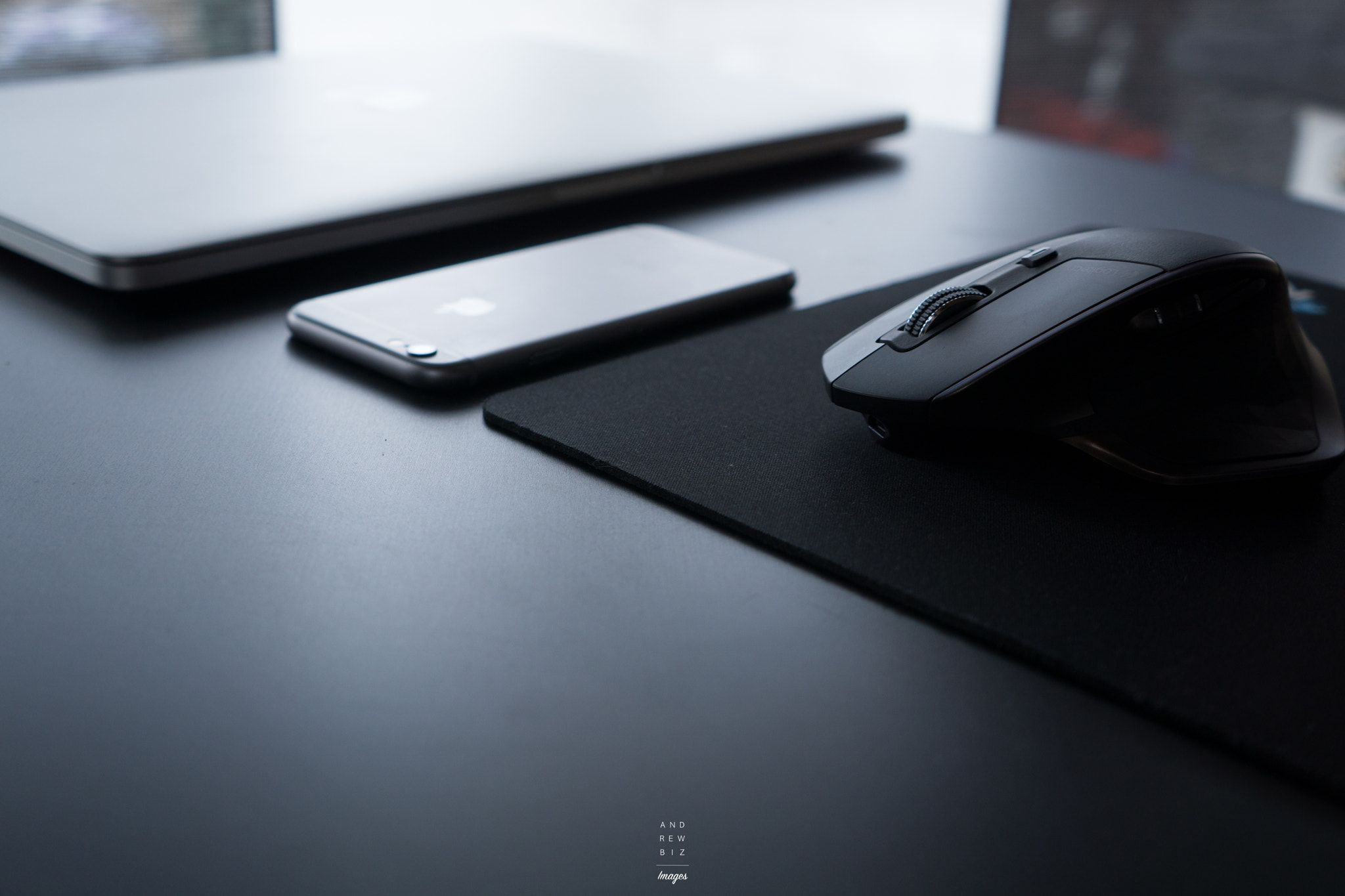 Sony a6000 + Sony FE 28-70mm F3.5-5.6 OSS sample photo. Modern office photography