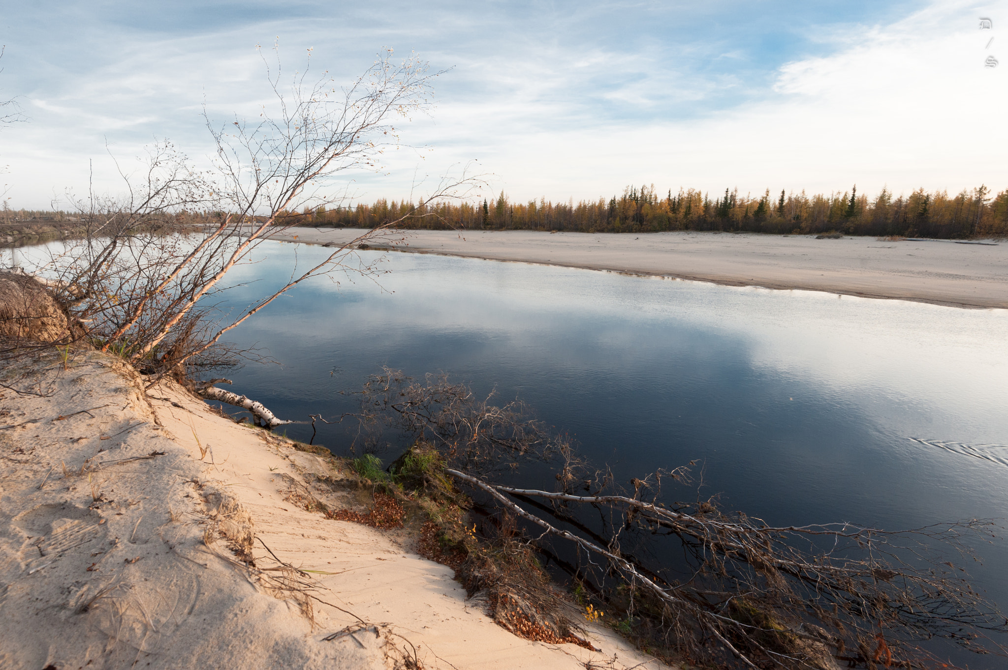 Nikon AF-S Nikkor 16-35mm F4G ED VR sample photo. River in tundra photography