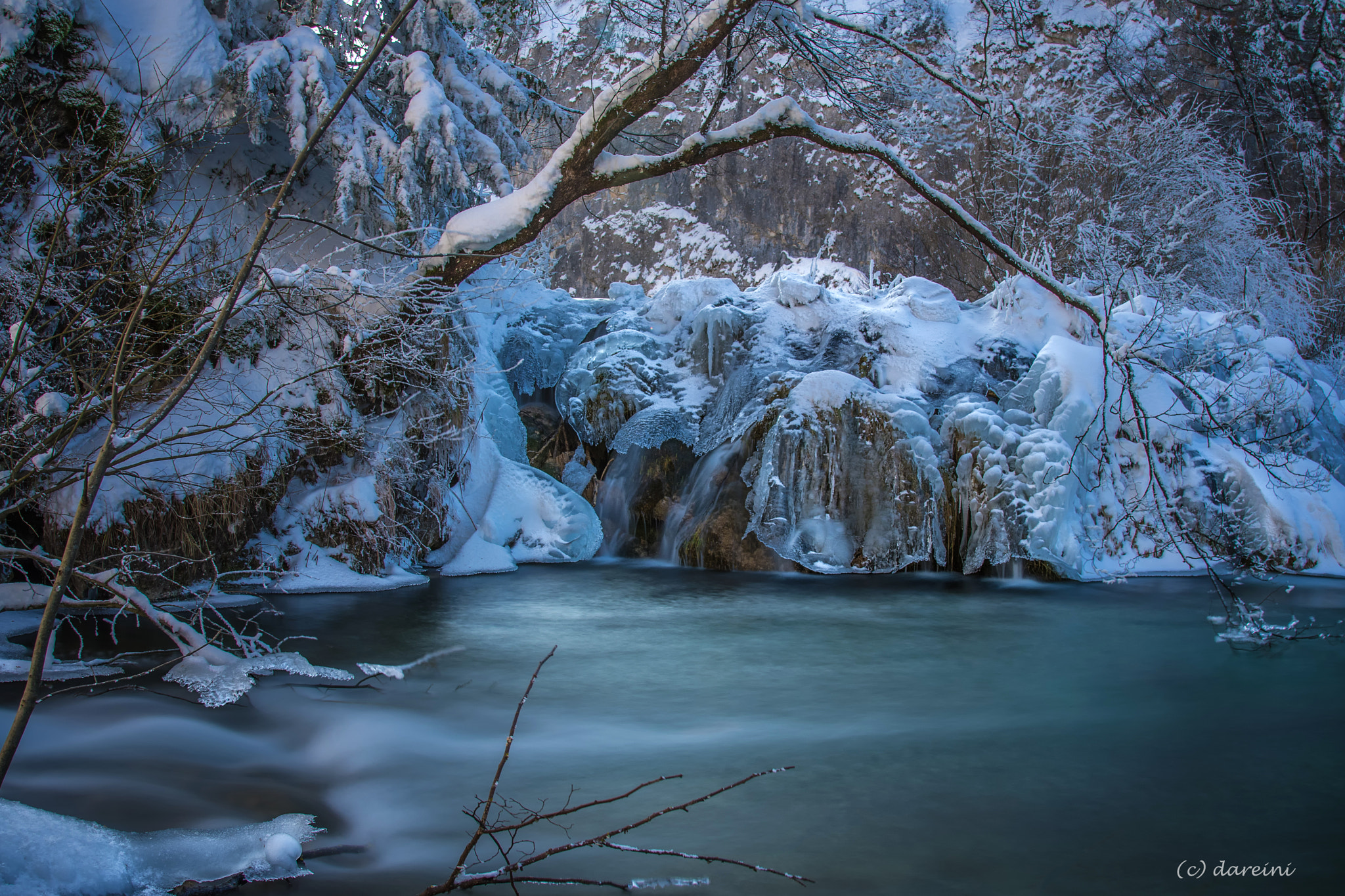 Nikon AF-S Nikkor 24-120mm F4G ED VR sample photo. Plitvice im winter photography