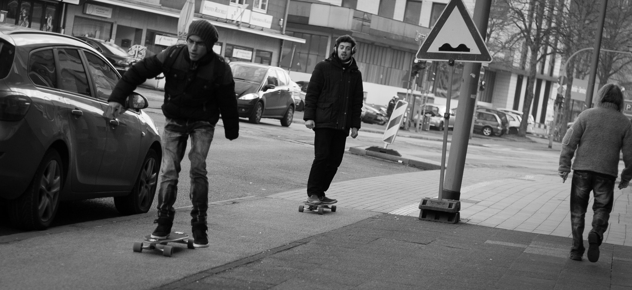 Canon EOS 1000D (EOS Digital Rebel XS / EOS Kiss F) + Canon EF 50mm F1.8 STM sample photo. Skate lane photography