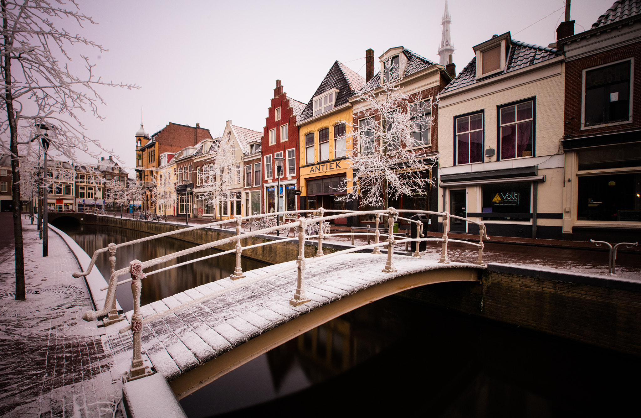 Canon EF 16-35mm F2.8L II USM sample photo. Leeuwarden canal photography