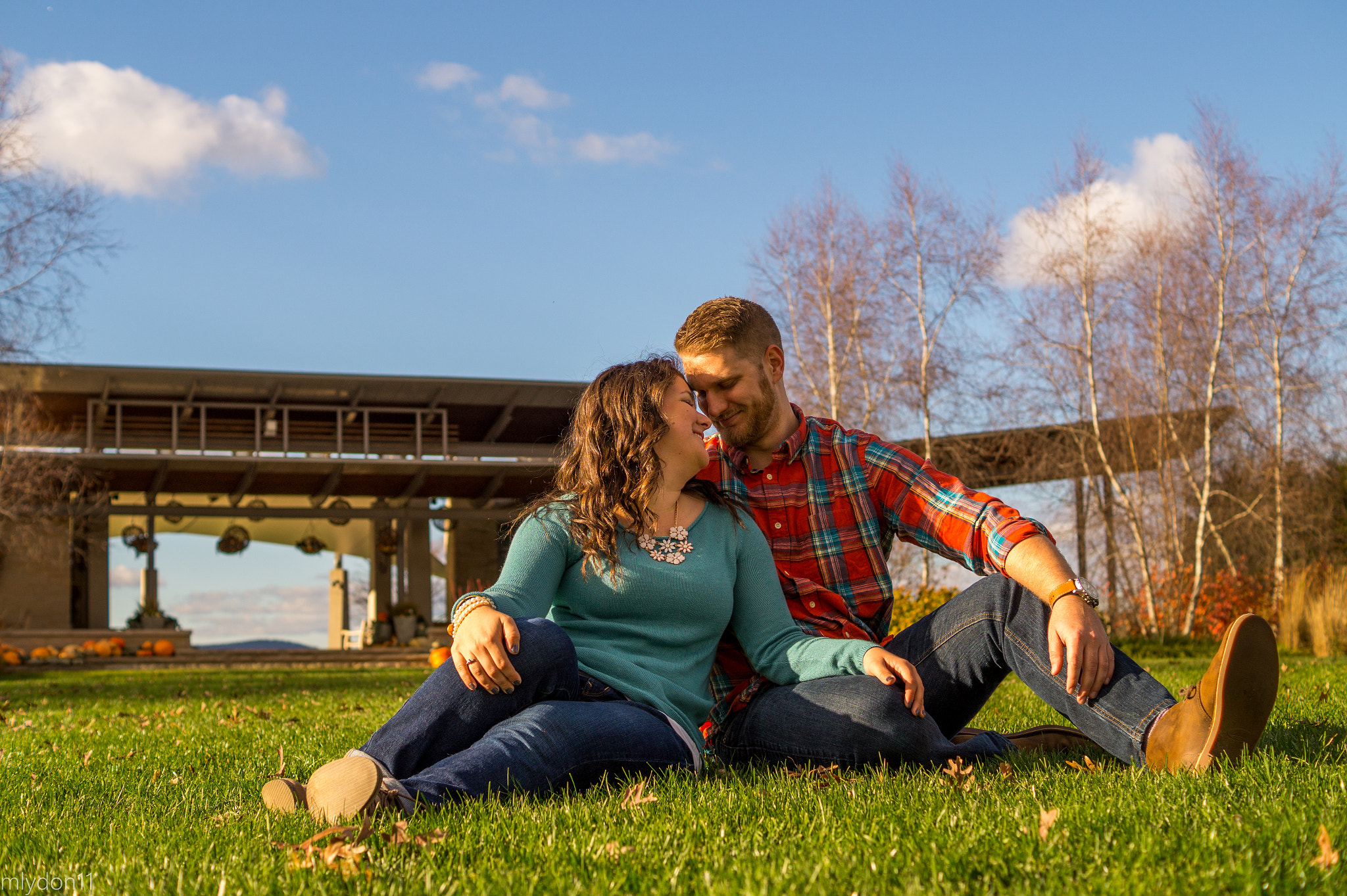 Sony DT 35mm F1.8 SAM sample photo. Comfort in happiness photography