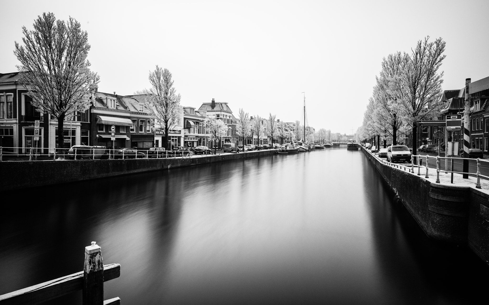 Canon EOS 5DS sample photo. Leeuwarden canal photography