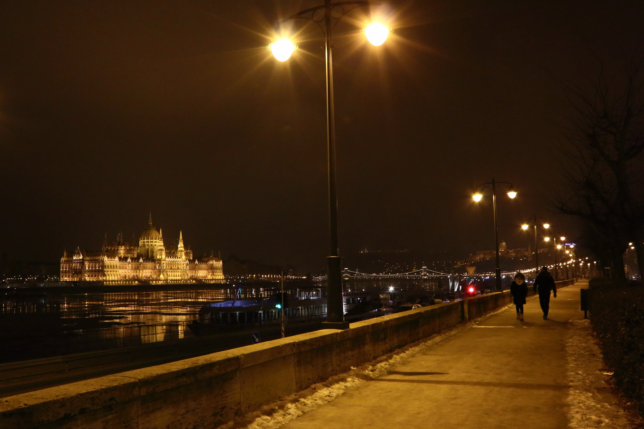 Canon EF-S 18-55mm F3.5-5.6 IS sample photo. Parliament in different views. photography