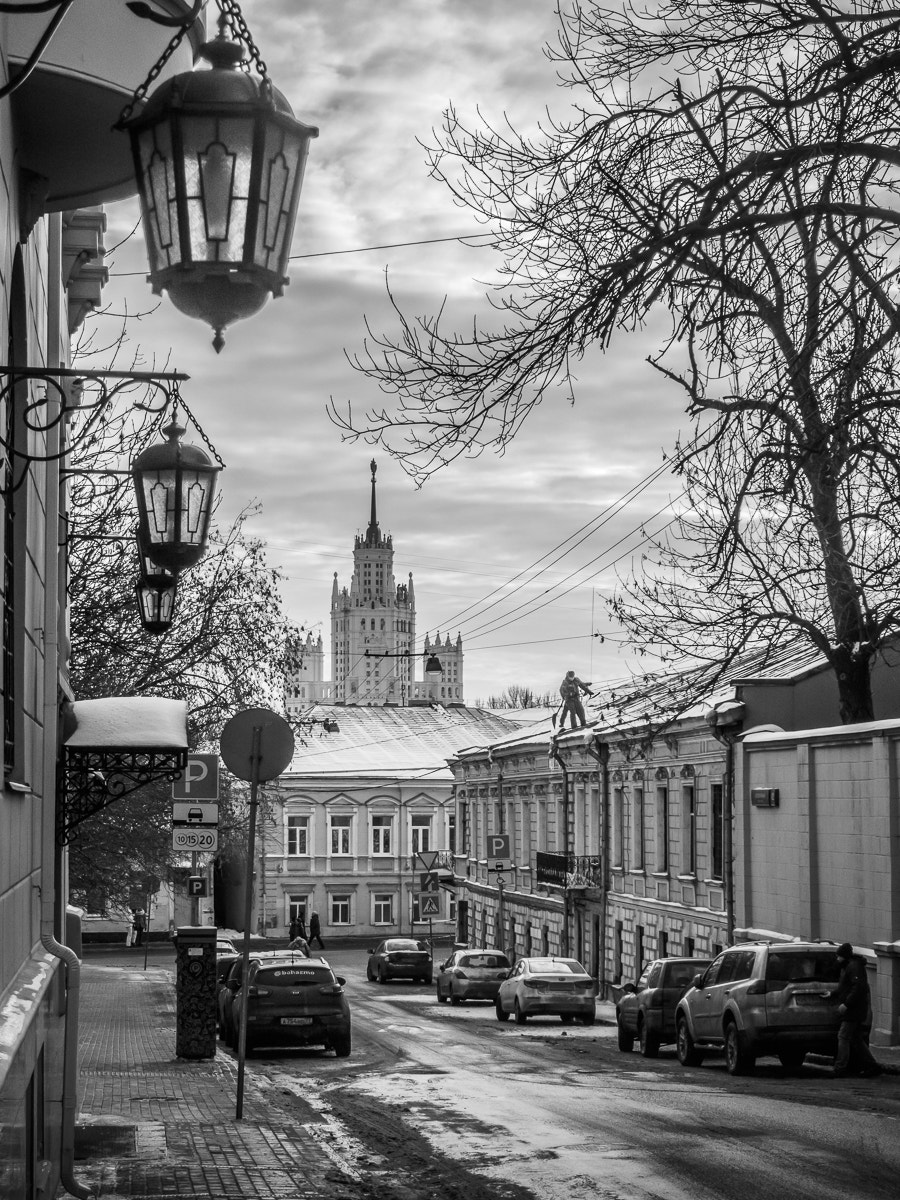 Olympus OM-D E-M10 sample photo. Kolpachny lane. moscow photography