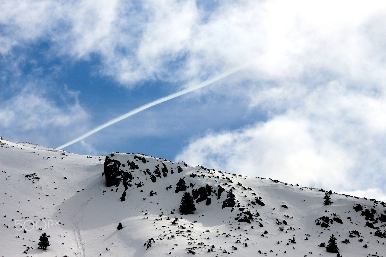 Canon EOS 700D (EOS Rebel T5i / EOS Kiss X7i) + Canon EF 100-300mm F4.5-5.6 USM sample photo. ~mainalo mountain~ 2017 photography