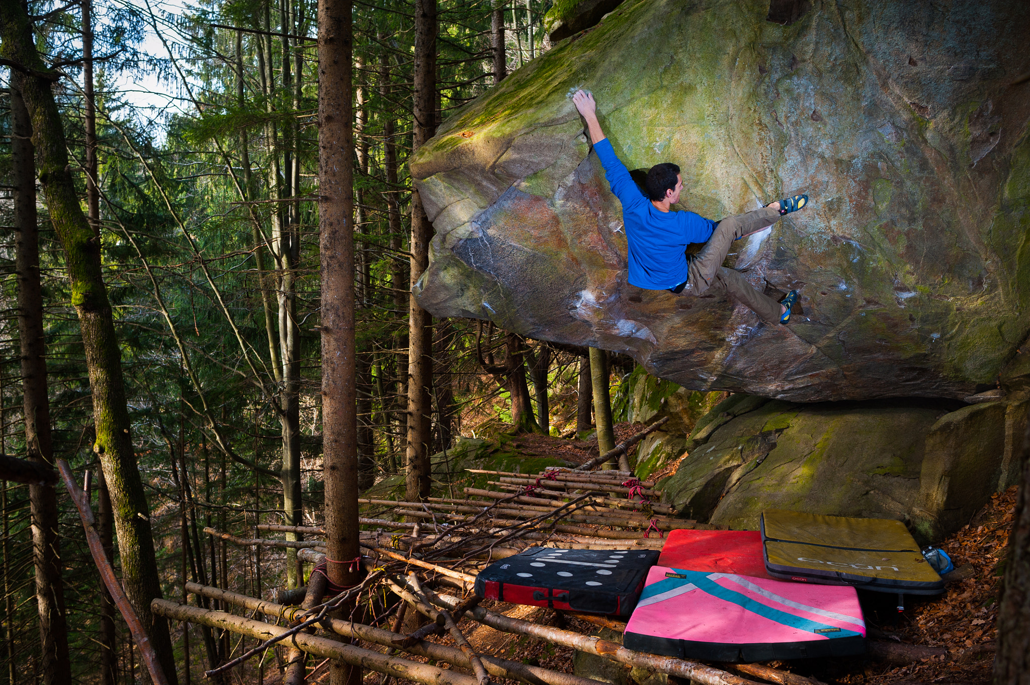 Nikon D700 + Nikon AF-S Nikkor 28mm F1.8G sample photo. Bouldering oplotnica photography