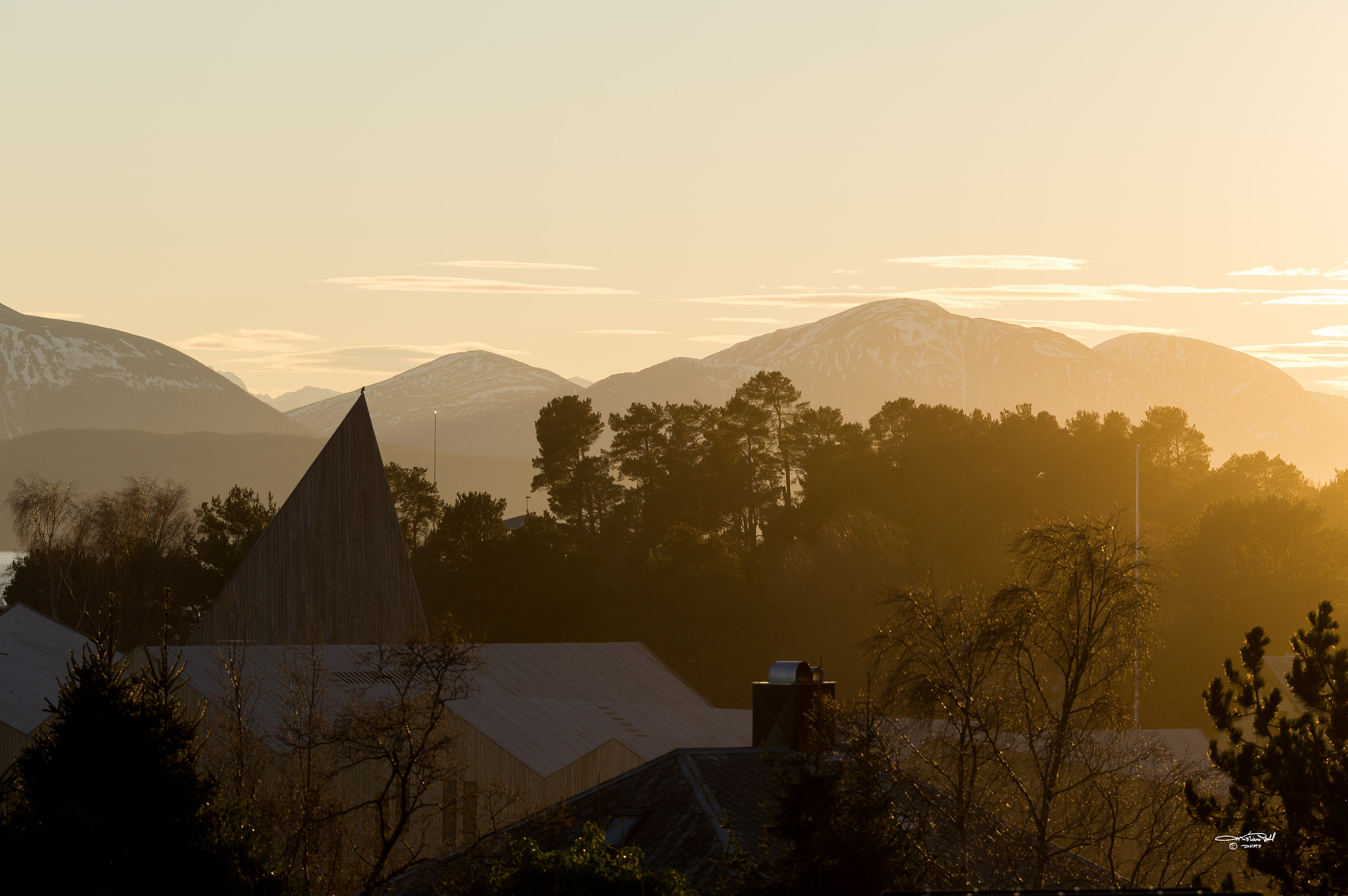 Sony 70-300mm F4.5-5.6 G SSM sample photo. Molde sunset. take a norwegian city scape, like mo ... photography