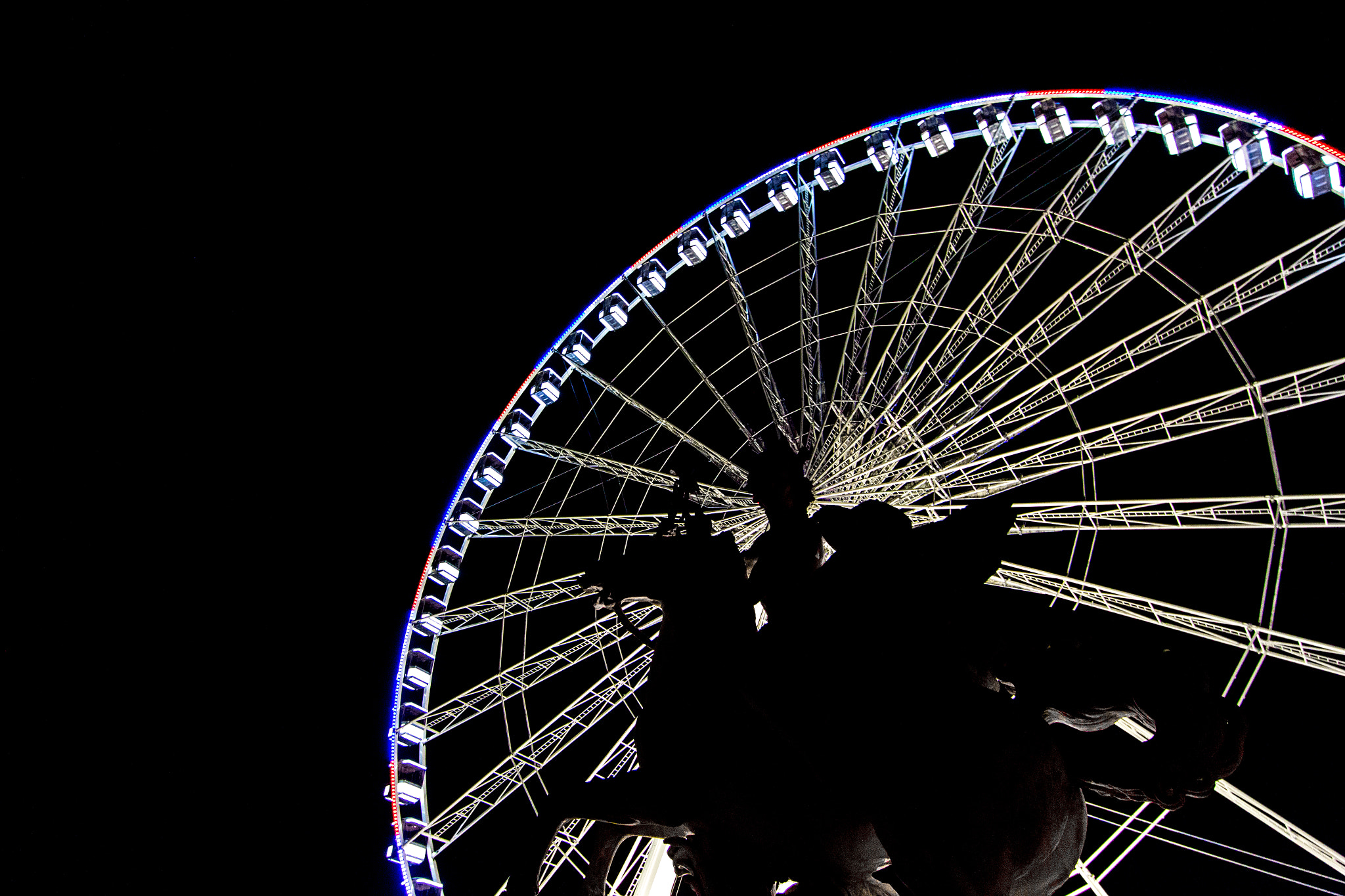 Canon EOS 650D (EOS Rebel T4i / EOS Kiss X6i) + Canon EF-S 10-22mm F3.5-4.5 USM sample photo. French ferris wheel photography
