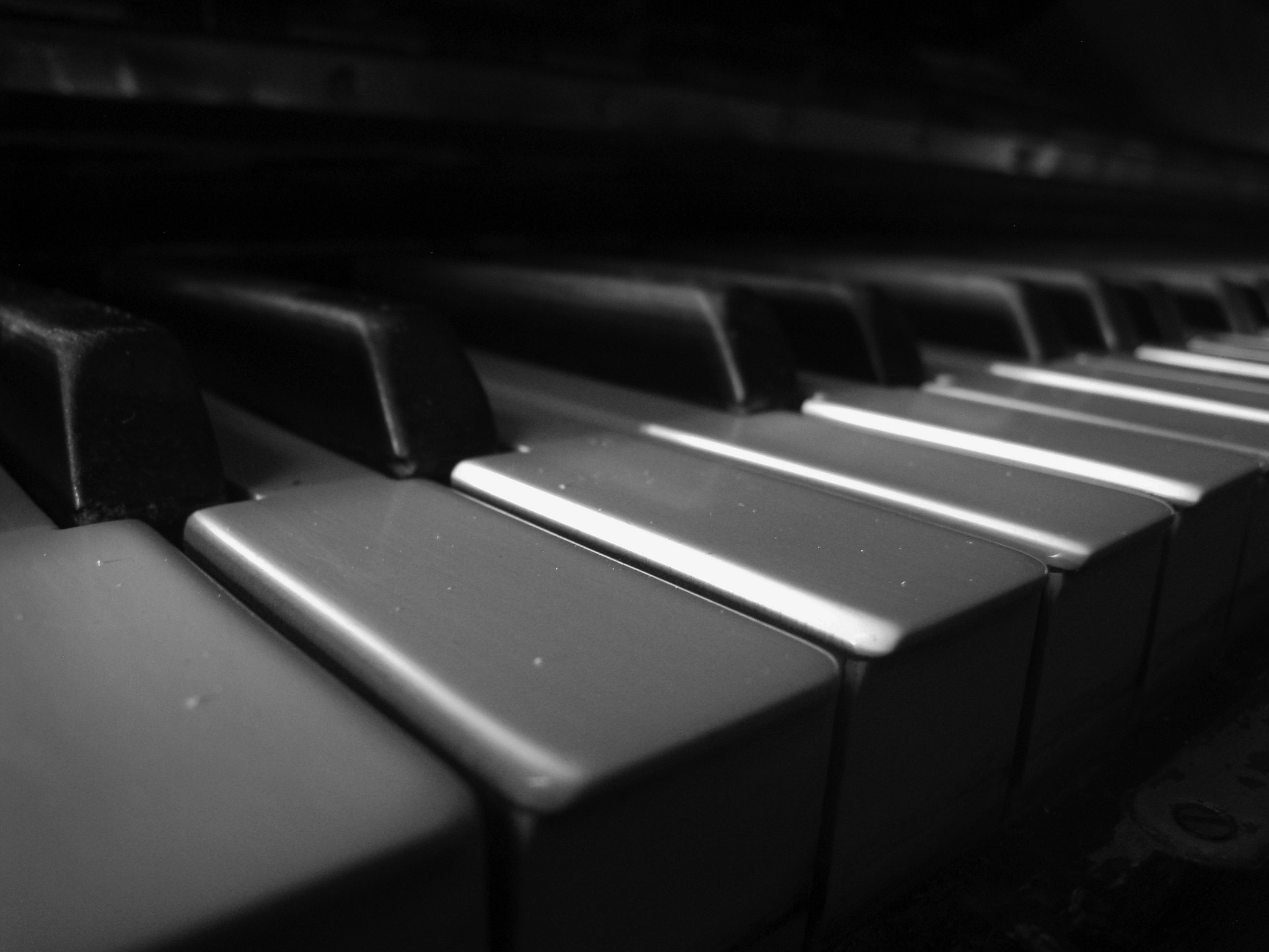 Canon DIGITAL IXUS 860 IS sample photo. Piano photography