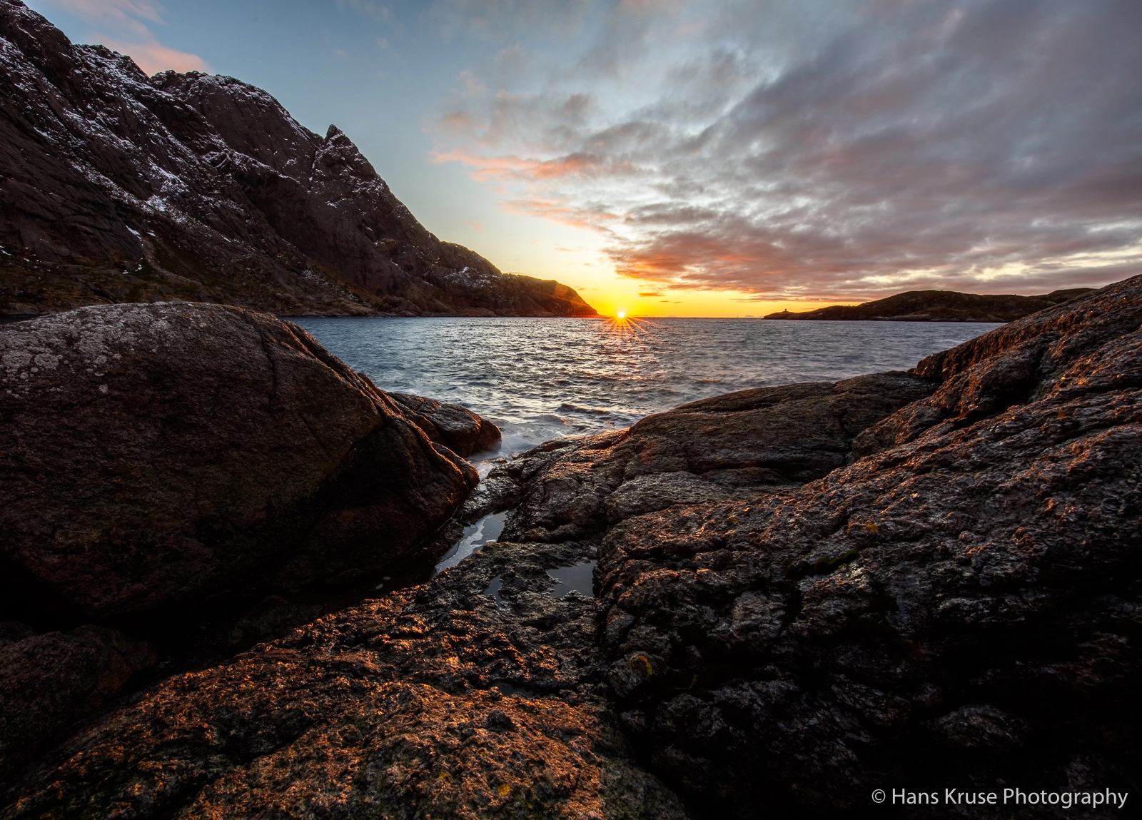 Canon EF 11-24mm F4L USM sample photo. Morning at the sea photography