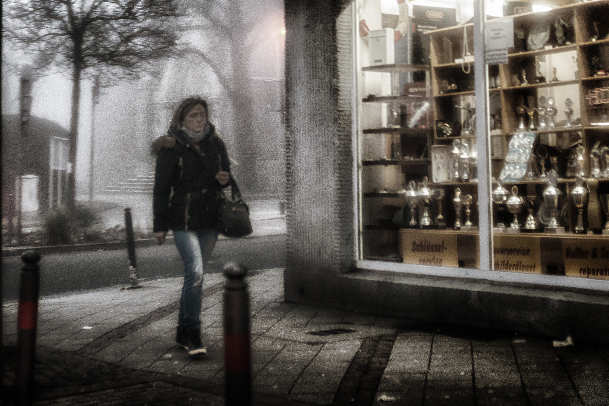 Nikon D600 + Nikon AF Nikkor 35mm F2D sample photo. Foggy february morning photography
