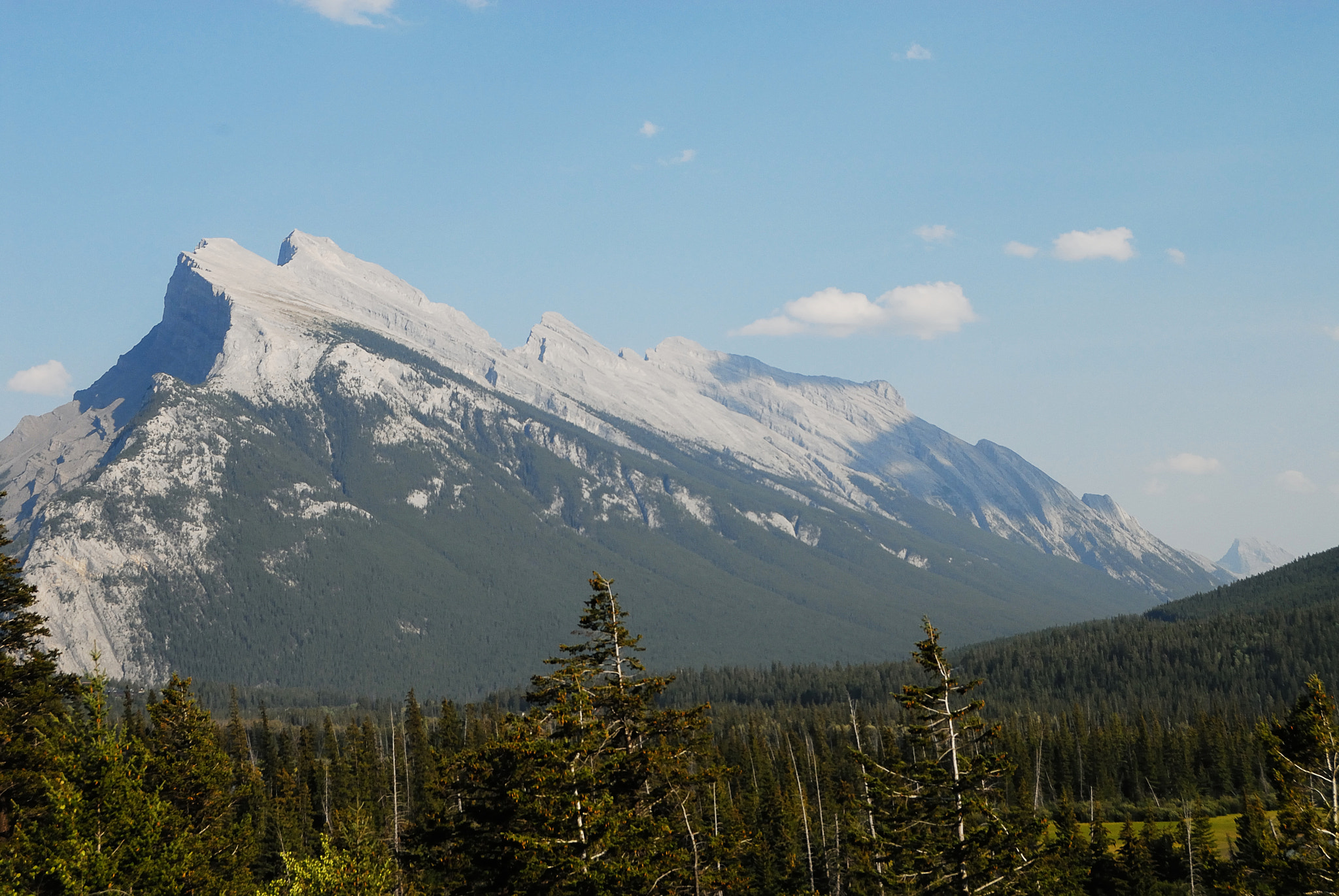 Nikon D200 sample photo. Mount rundle photography