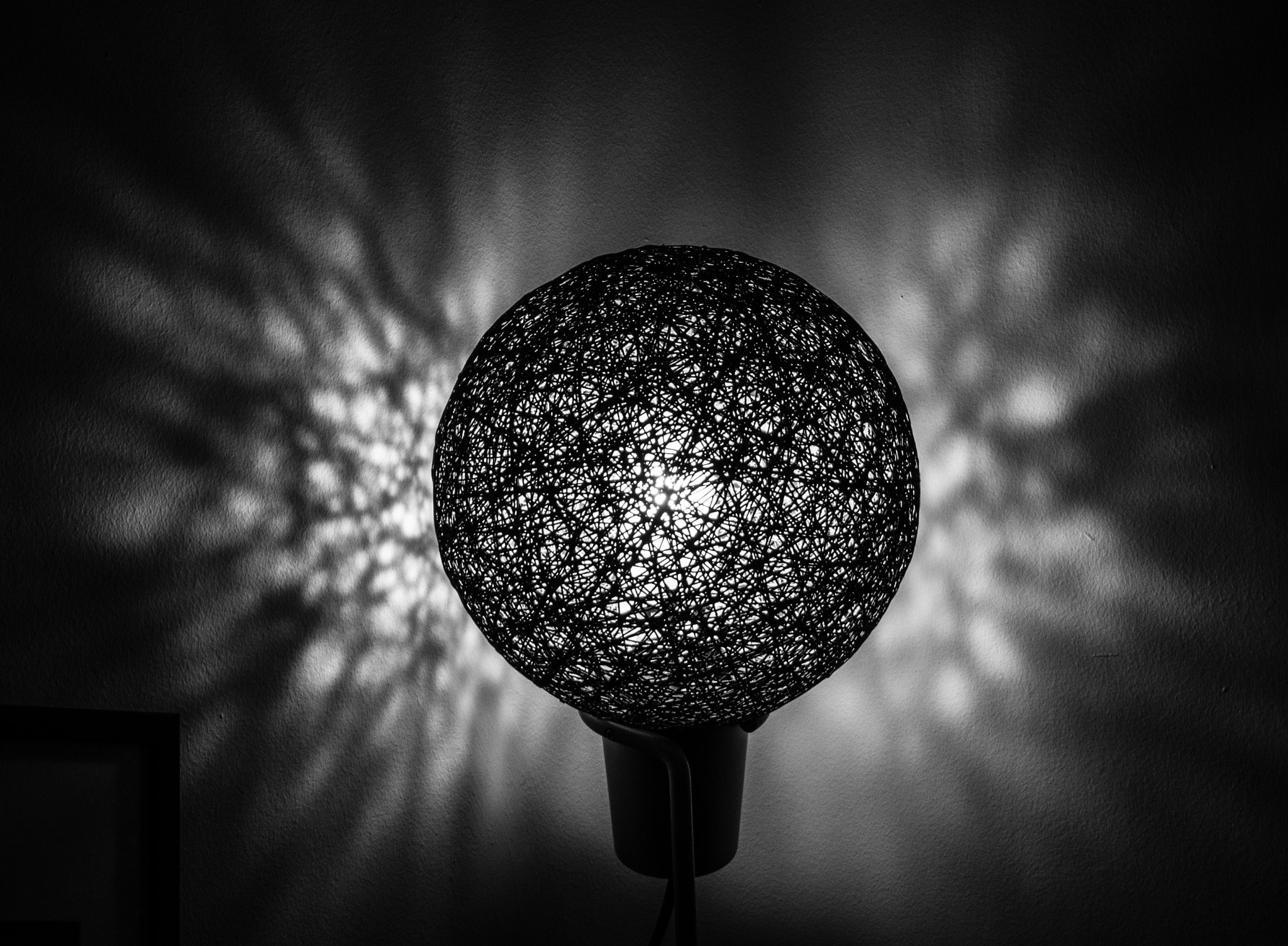 Olympus OM-D E-M5 sample photo. Table lamp photography