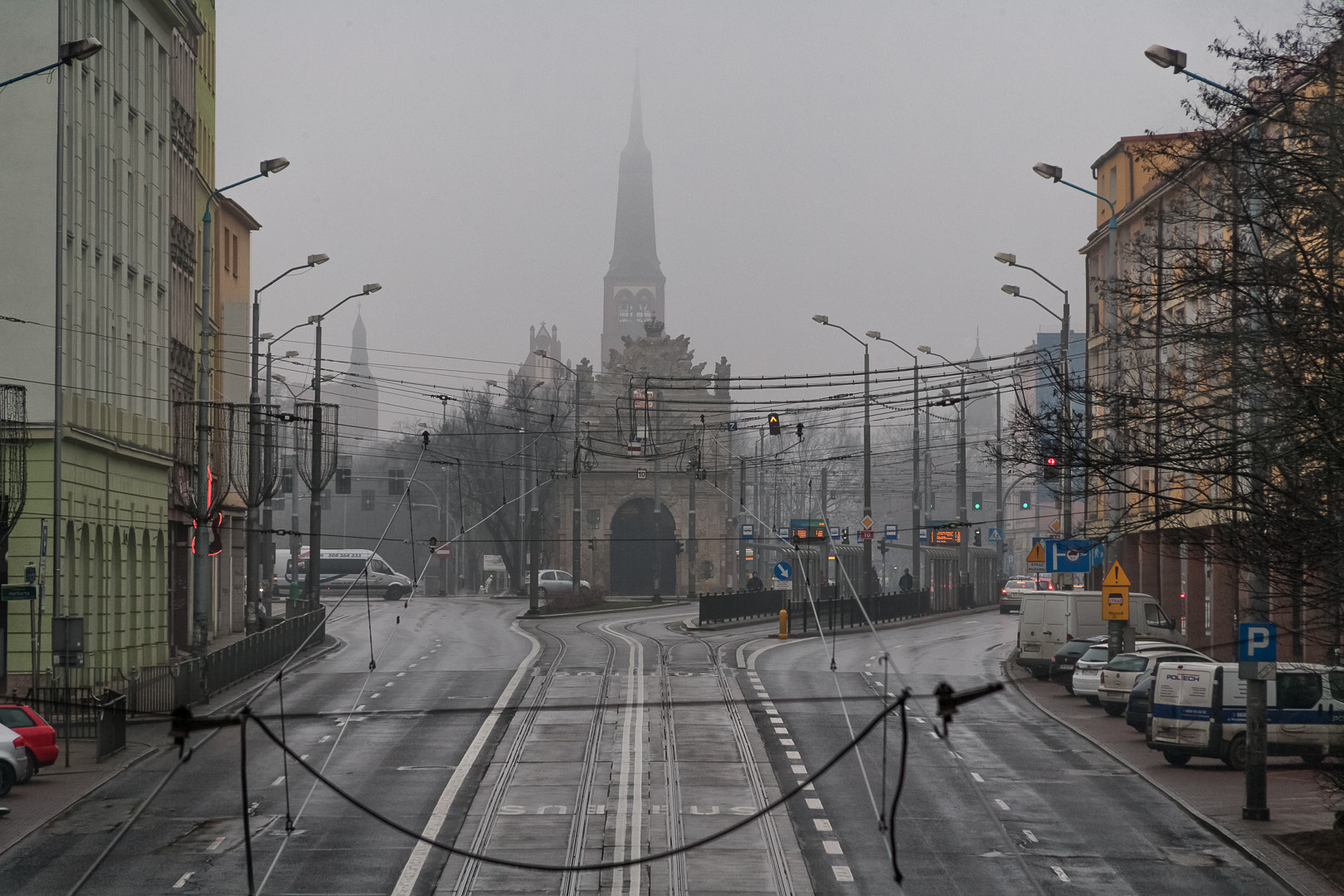 Canon EF 28-135mm F3.5-5.6 IS USM sample photo. Street :wyszyńskiego photography