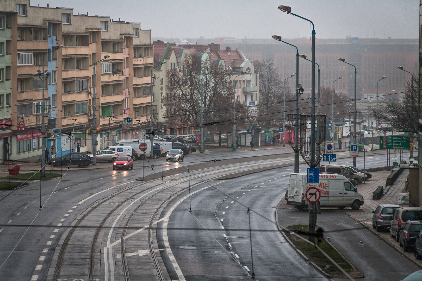 Canon EF 28-135mm F3.5-5.6 IS USM sample photo. Wyszyńskiego photography