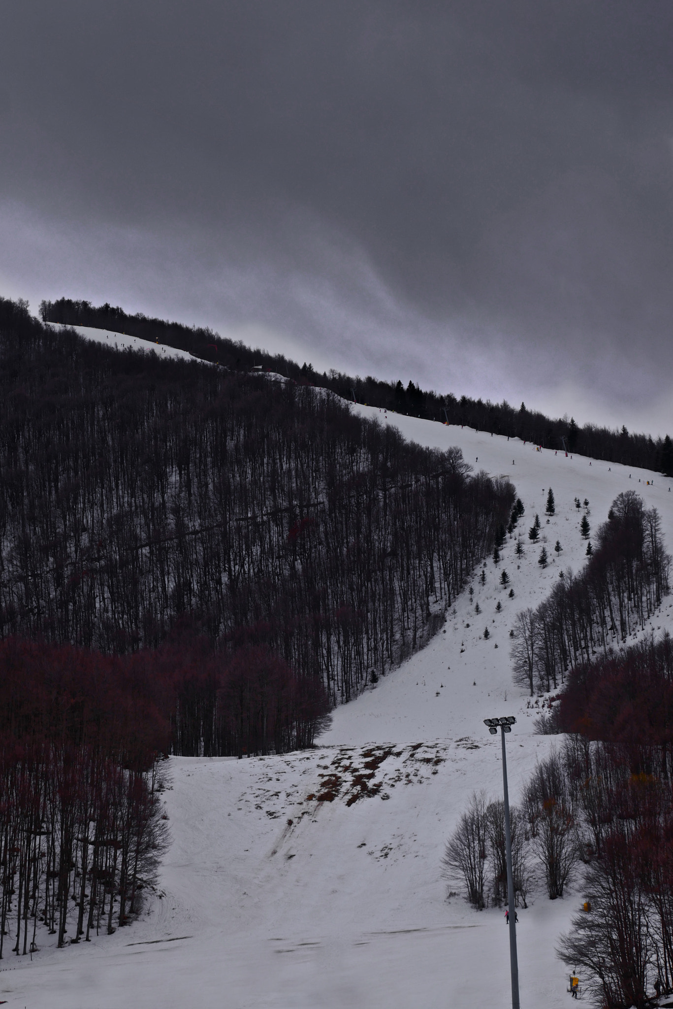 Panasonic Lumix DMC-G7 sample photo. Snowy hill photography