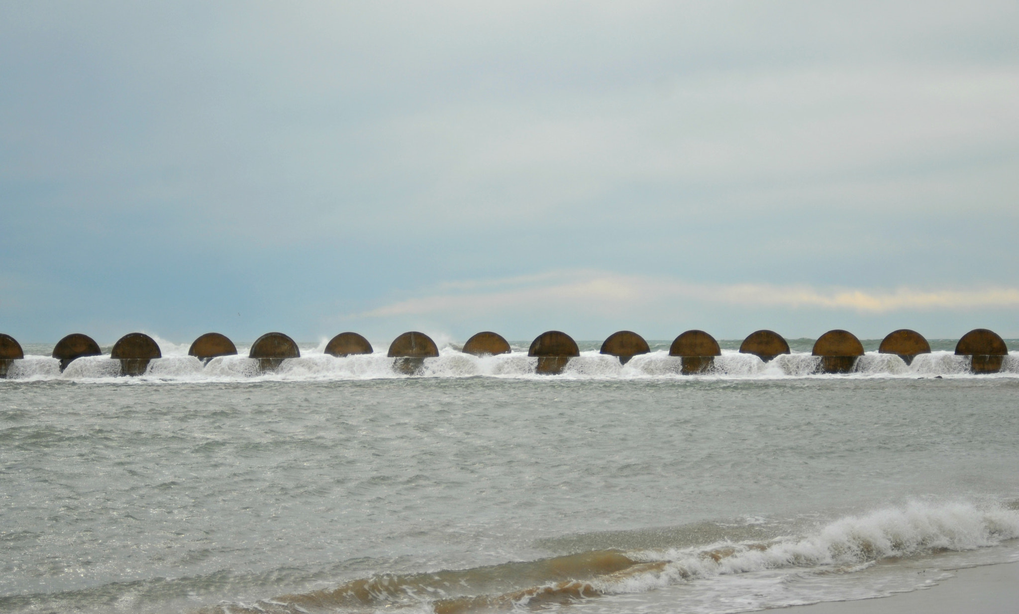 AF Zoom-Nikkor 28-80mm f/3.3-5.6G sample photo. Mar i vent photography