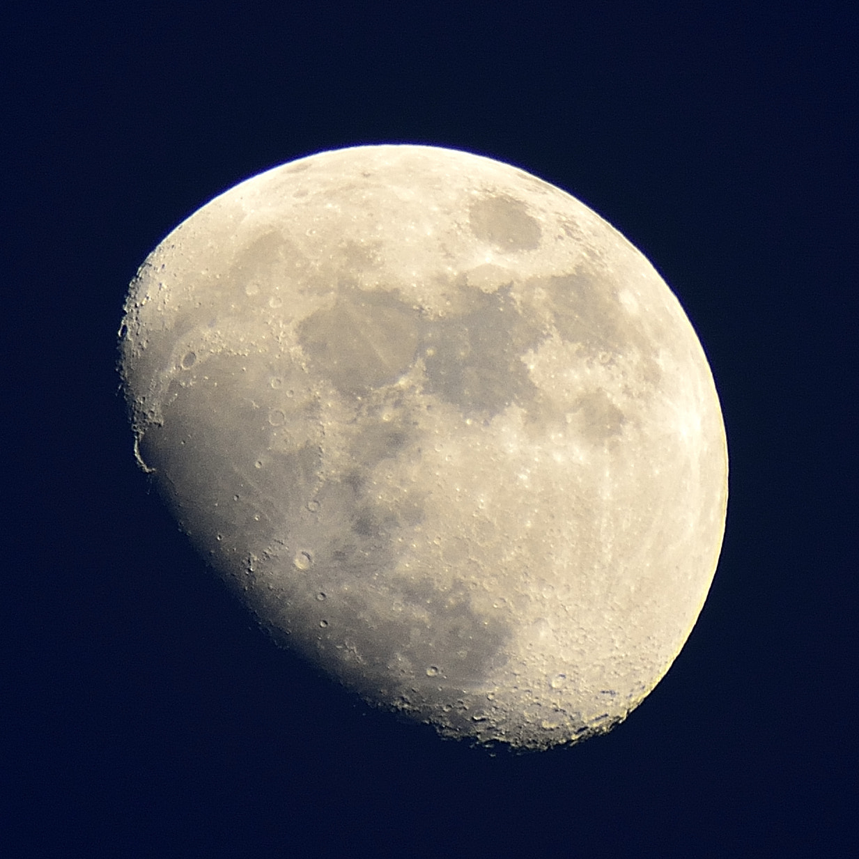 Sigma APO 400mm F5.6 sample photo. Twilight moon photography