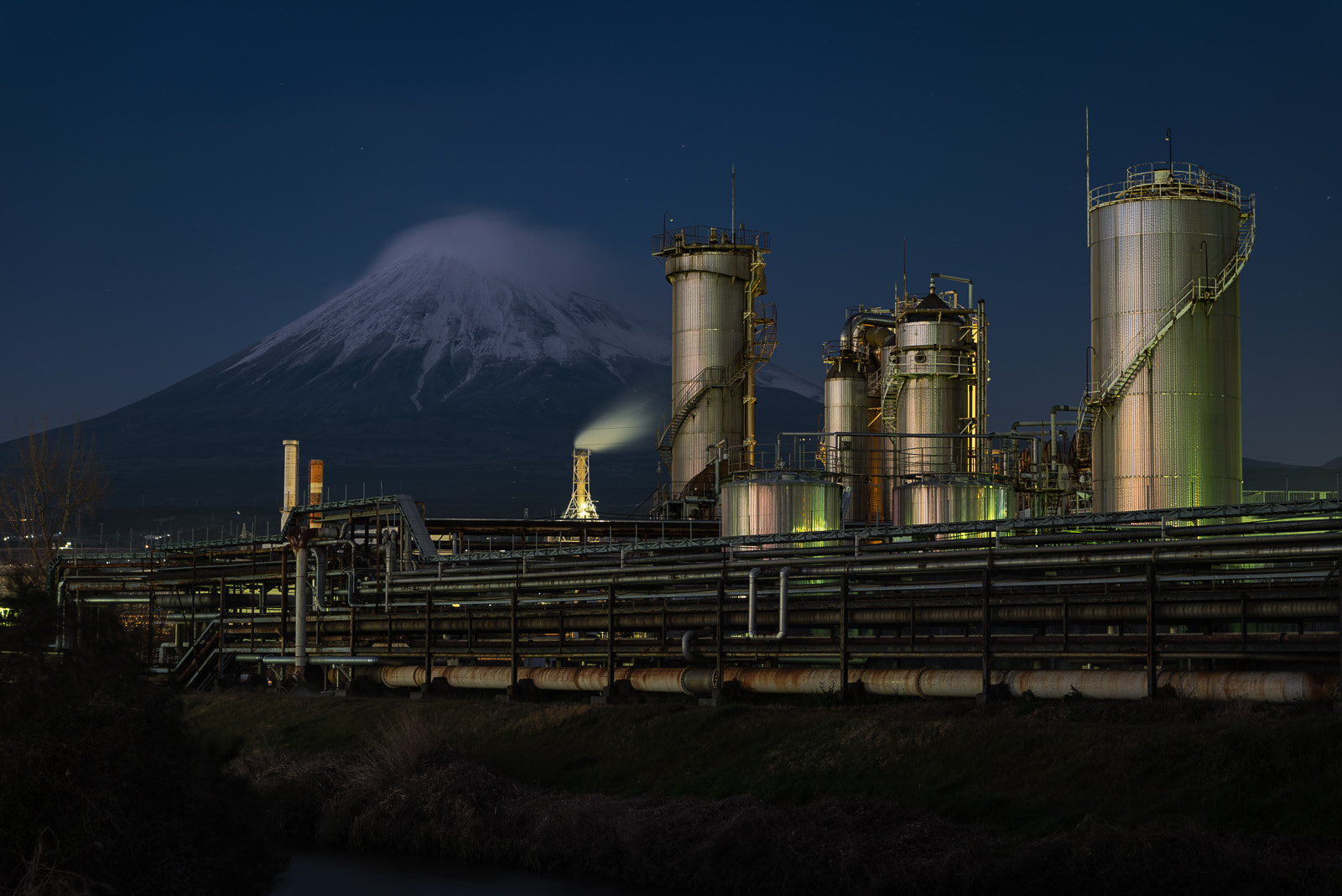 Nikon D810A + Nikon AF-S Nikkor 24-70mm F2.8E ED VR sample photo. Industrial japan photography