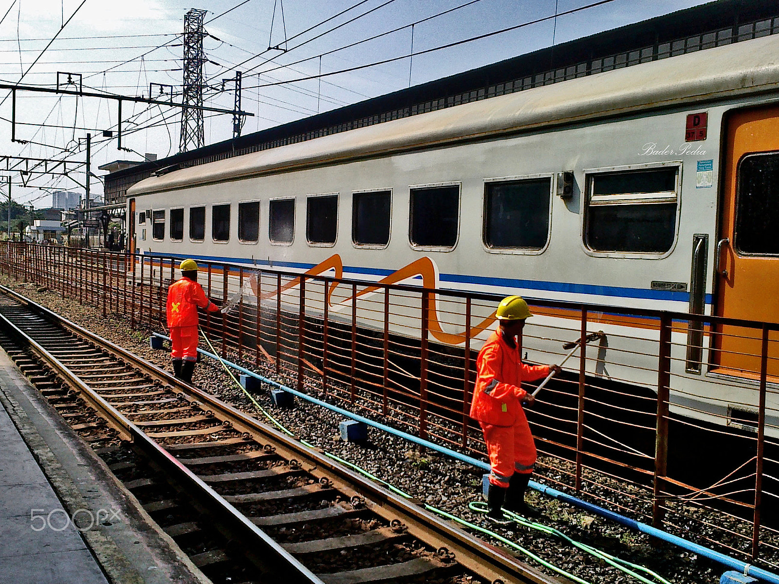 Nokia C5-03 sample photo. Indonesian railways 6 photography