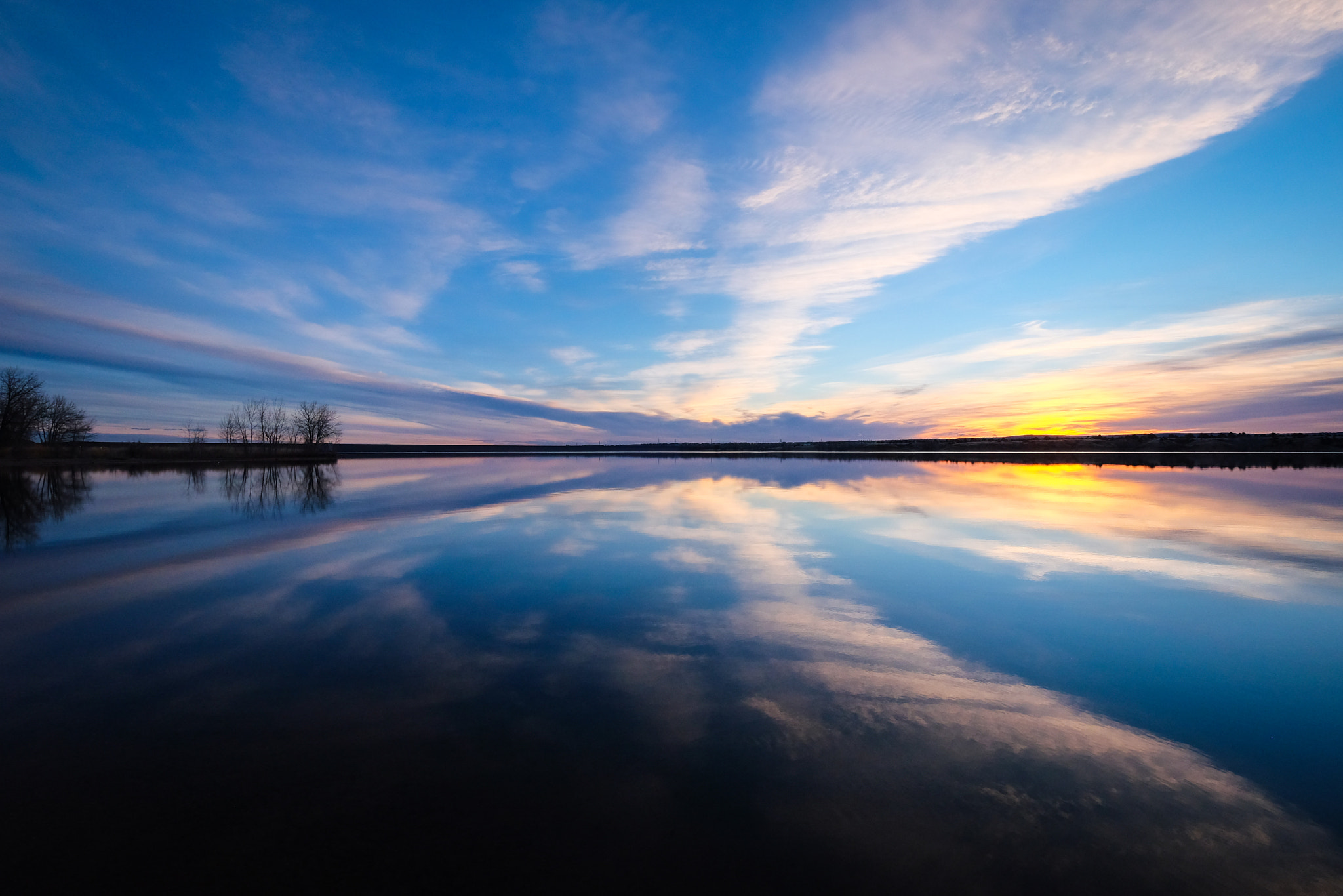 Fujifilm X-T10 + Fujifilm XF 10-24mm F4 R OIS sample photo. Sunrise on chatfield lake photography
