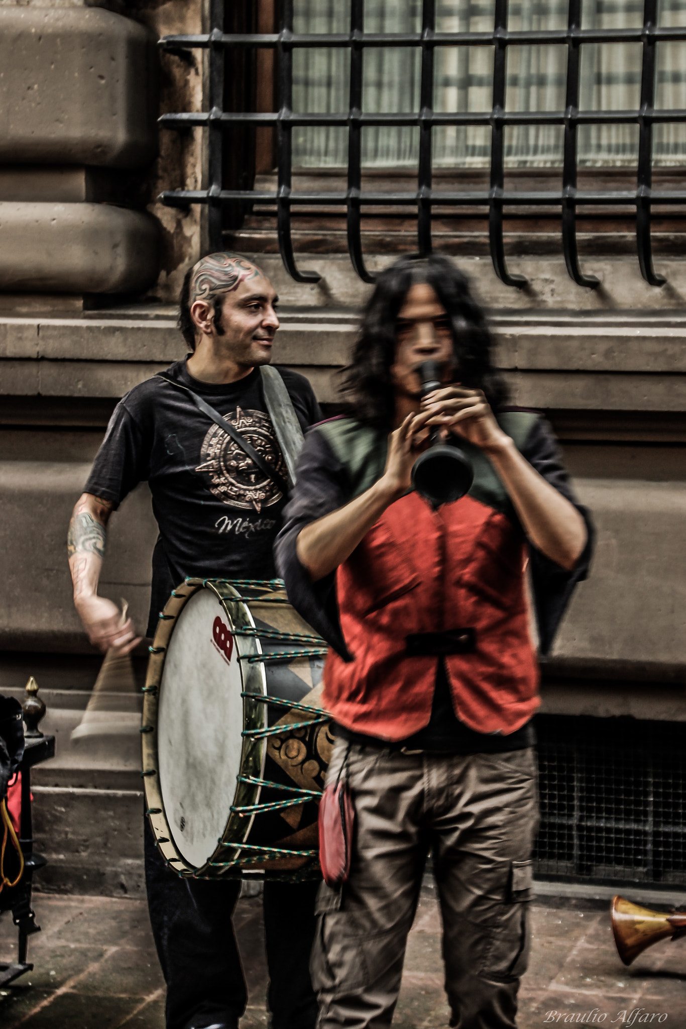 Canon EOS 600D (Rebel EOS T3i / EOS Kiss X5) sample photo. Street music photography