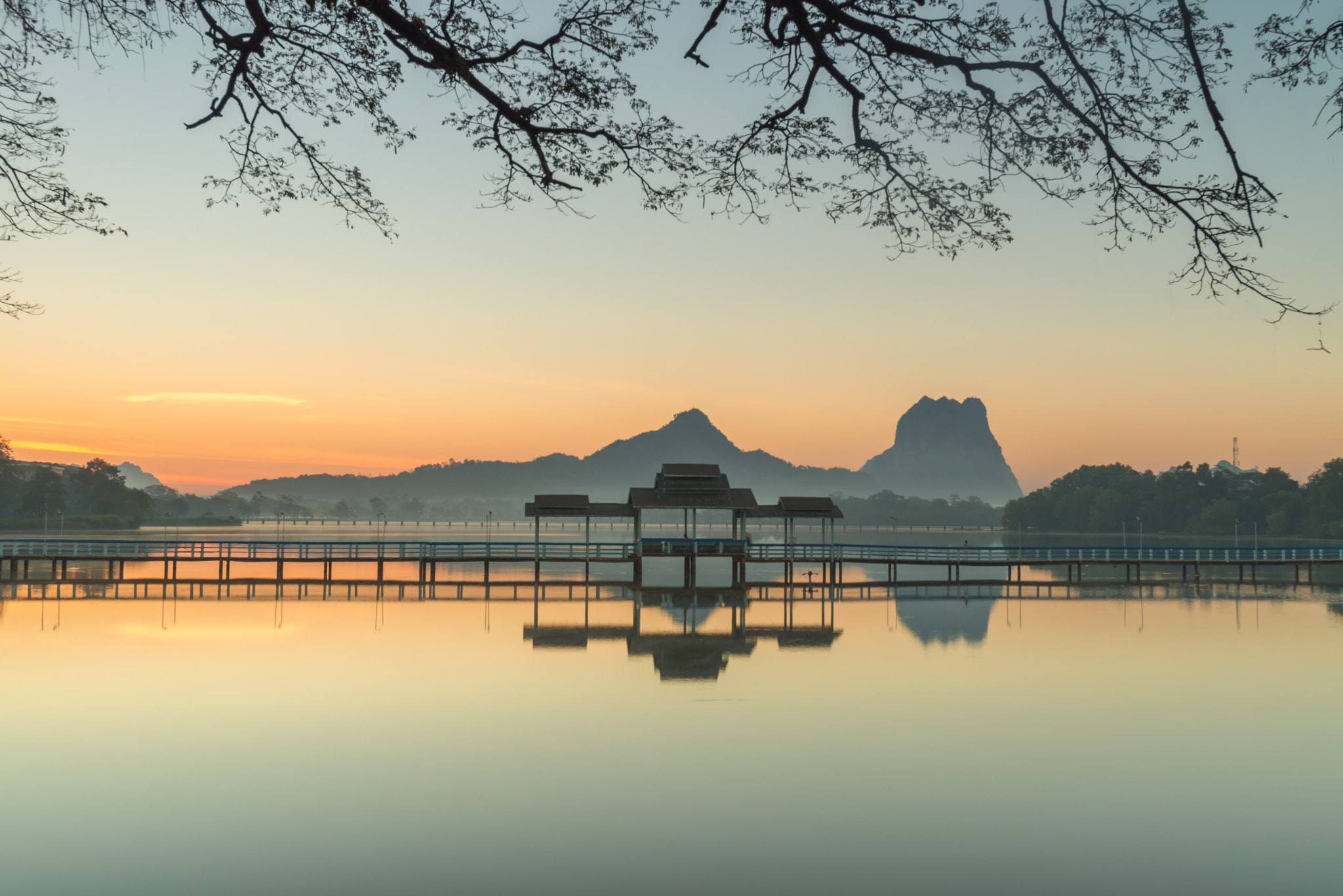 Nikon AF-S Nikkor 18-35mm F3.5-4.5G ED sample photo. Kan thar yar lake , hpa an , myanmar photography