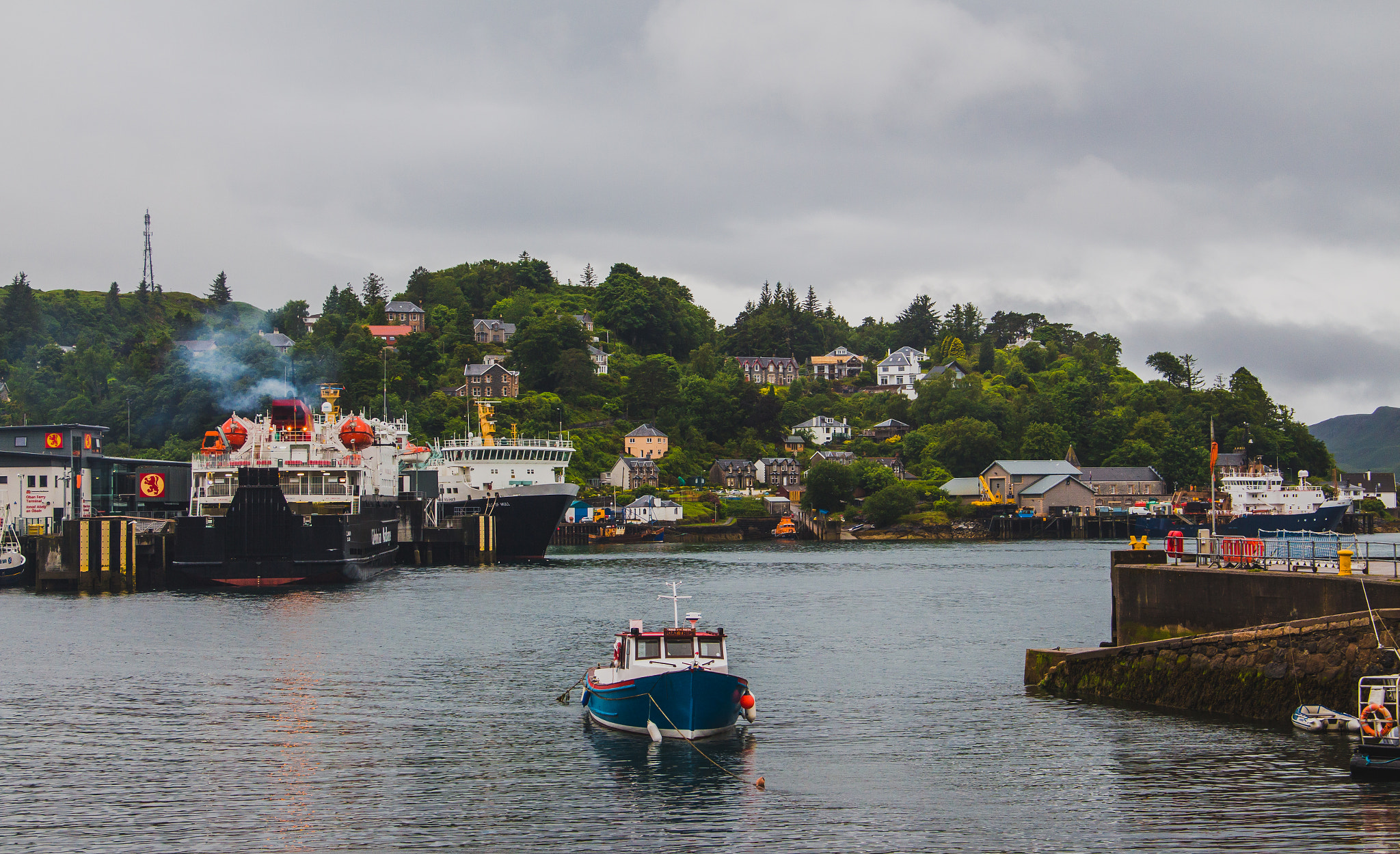 Canon EOS 650D (EOS Rebel T4i / EOS Kiss X6i) sample photo. Oban harbor 2 photography