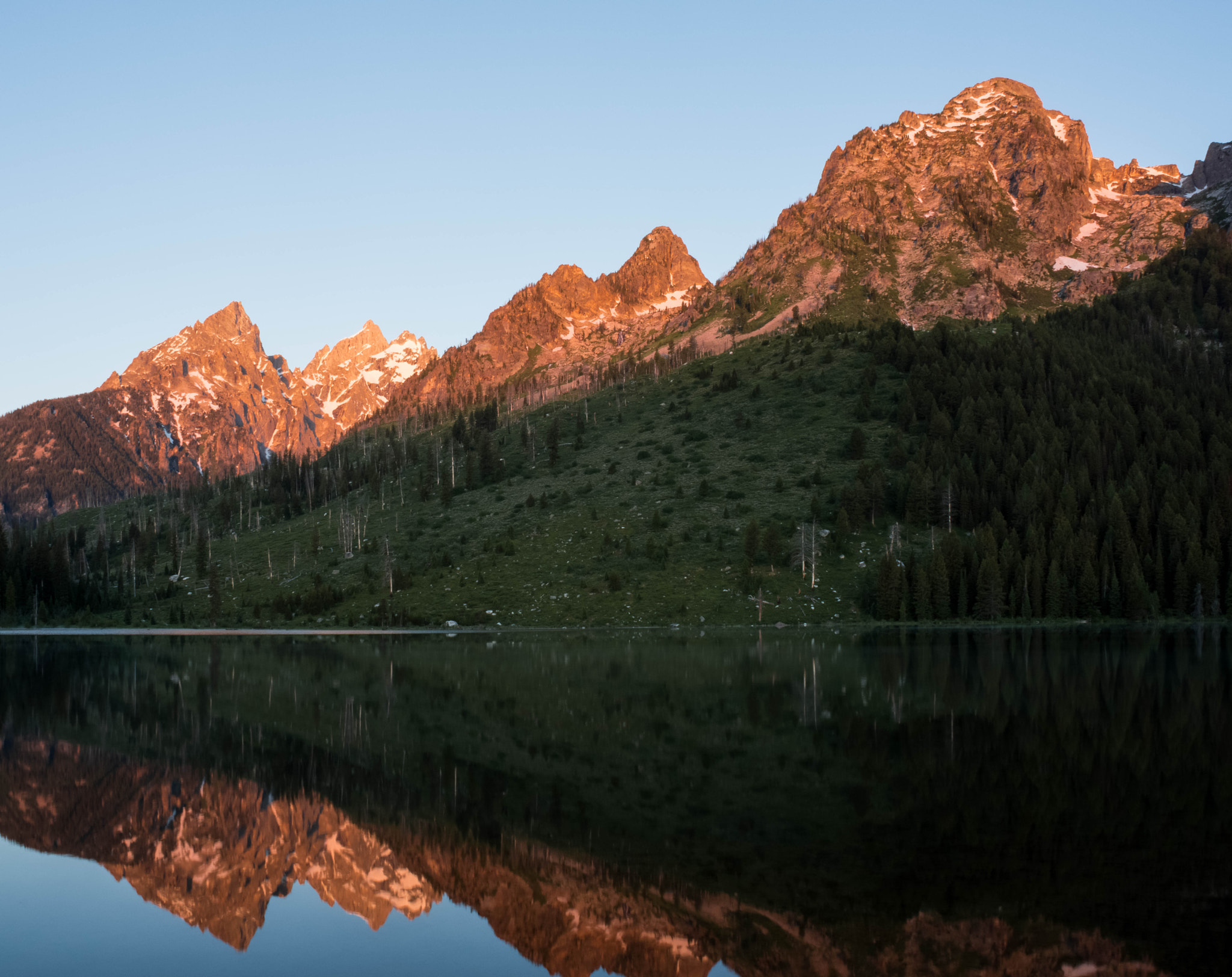 Sony SLT-A65 (SLT-A65V) + Sony 20mm F2.8 sample photo. String lake alpenglow photography