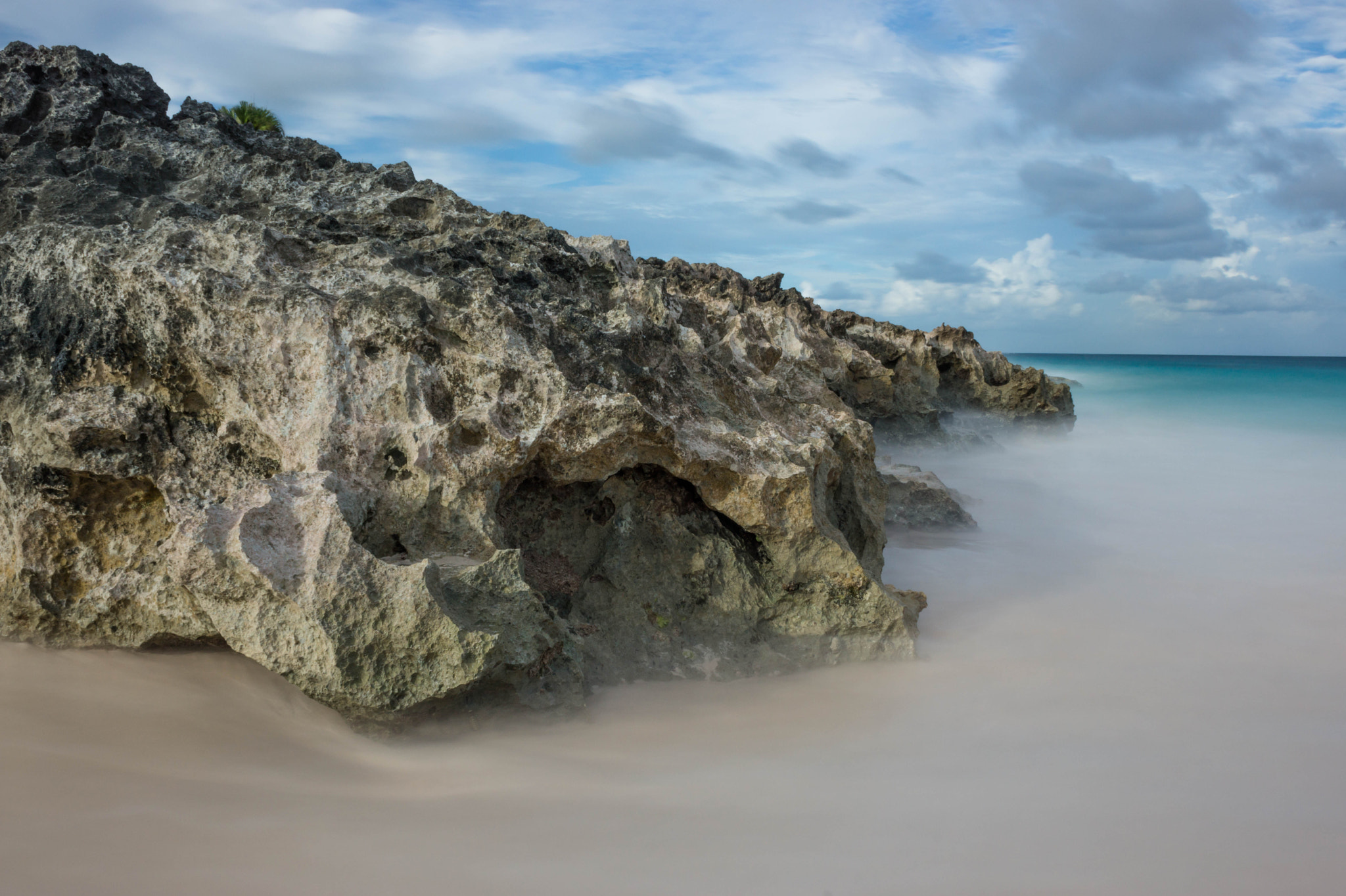 Sony SLT-A65 (SLT-A65V) + Sony 20mm F2.8 sample photo. Bermuda shore photography