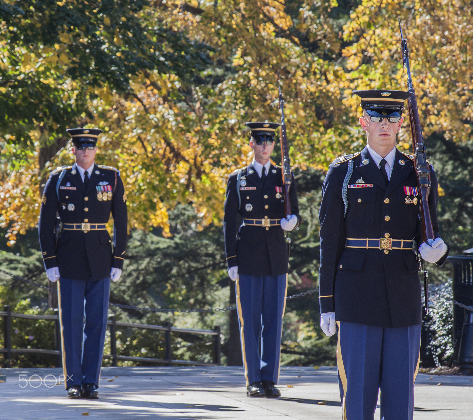 Canon EOS 500D (EOS Rebel T1i / EOS Kiss X3) sample photo. Changing of the guard, tomb of the unknowns photography