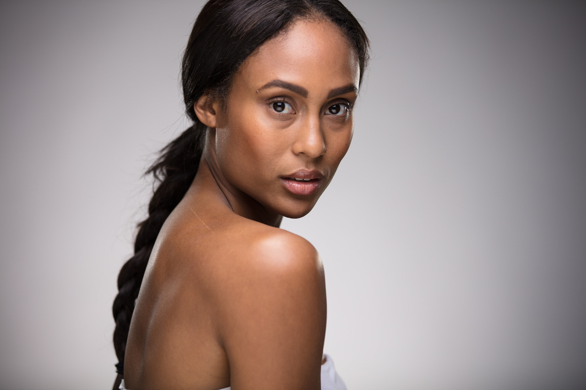 Canon EOS 5DS sample photo. How to light: beauty headshots photography