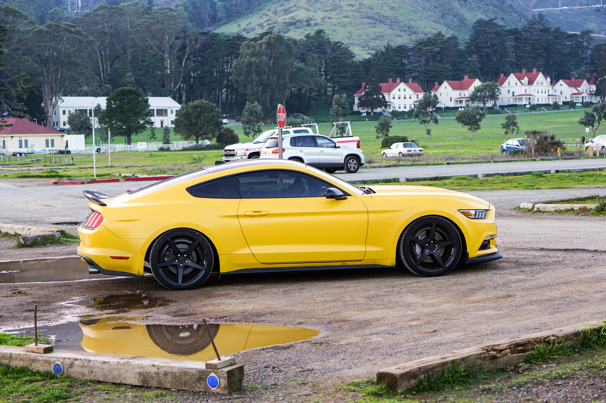 Sony a5100 sample photo. Yellow mustang photography