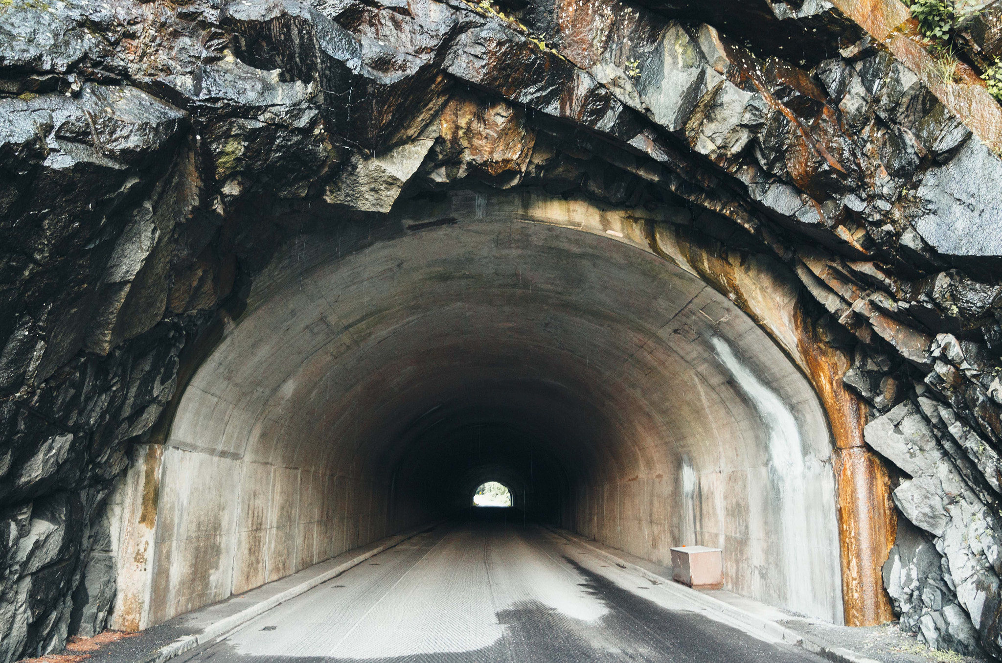 Canon EOS 700D (EOS Rebel T5i / EOS Kiss X7i) sample photo. Tunnel vision photography