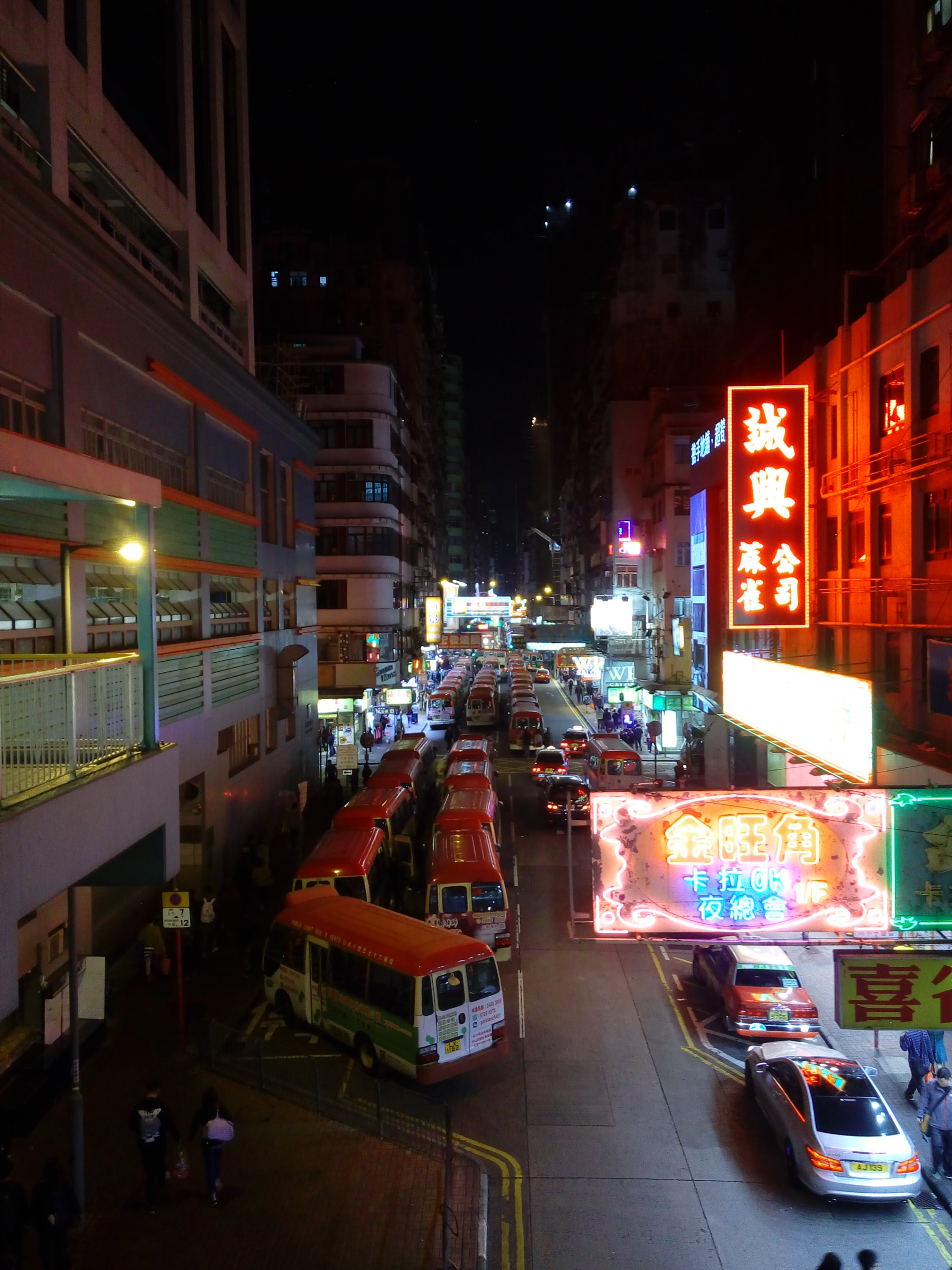 LG G Vista sample photo. 紅van in  mong kok photography