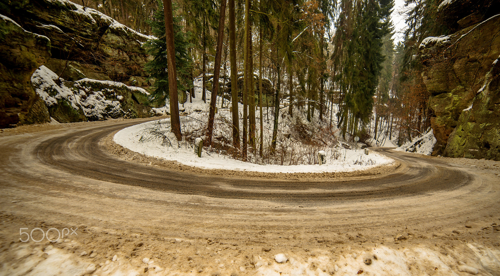Samyang 14mm F2.8 ED AS IF UMC sample photo. Zatáčka photography