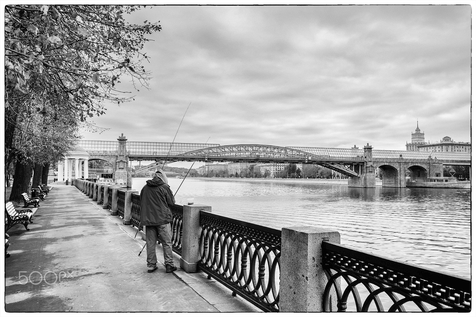 Fujifilm X-E2 + Fujifilm XF 18mm F2 R sample photo. Fisherman photography