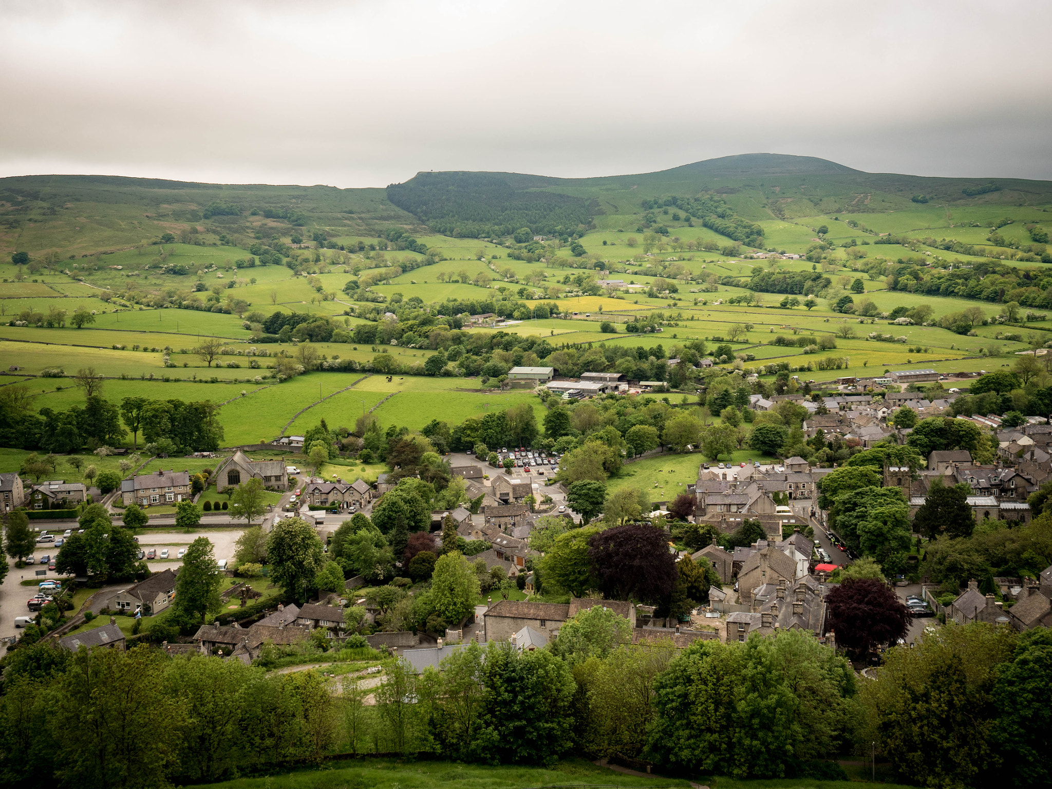 Olympus OM-D E-M5 II + Olympus M.Zuiko Digital 17mm F1.8 sample photo. The town from above photography