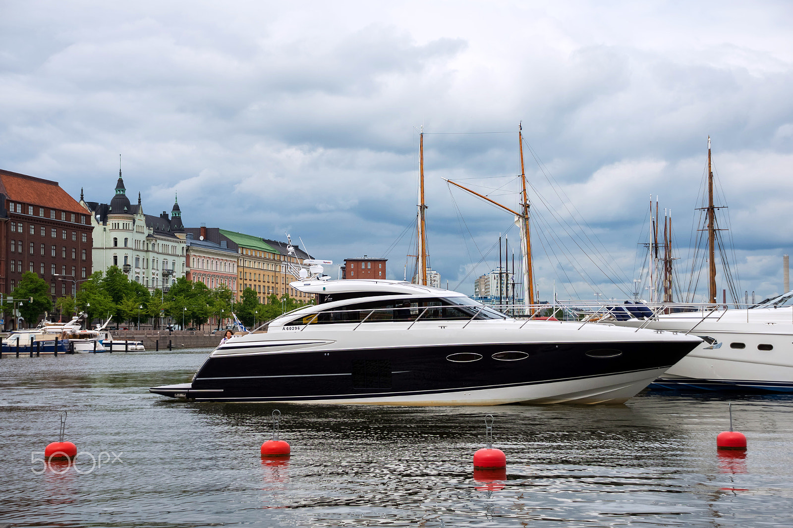Nikon D600 sample photo. Small yacht in city center photography