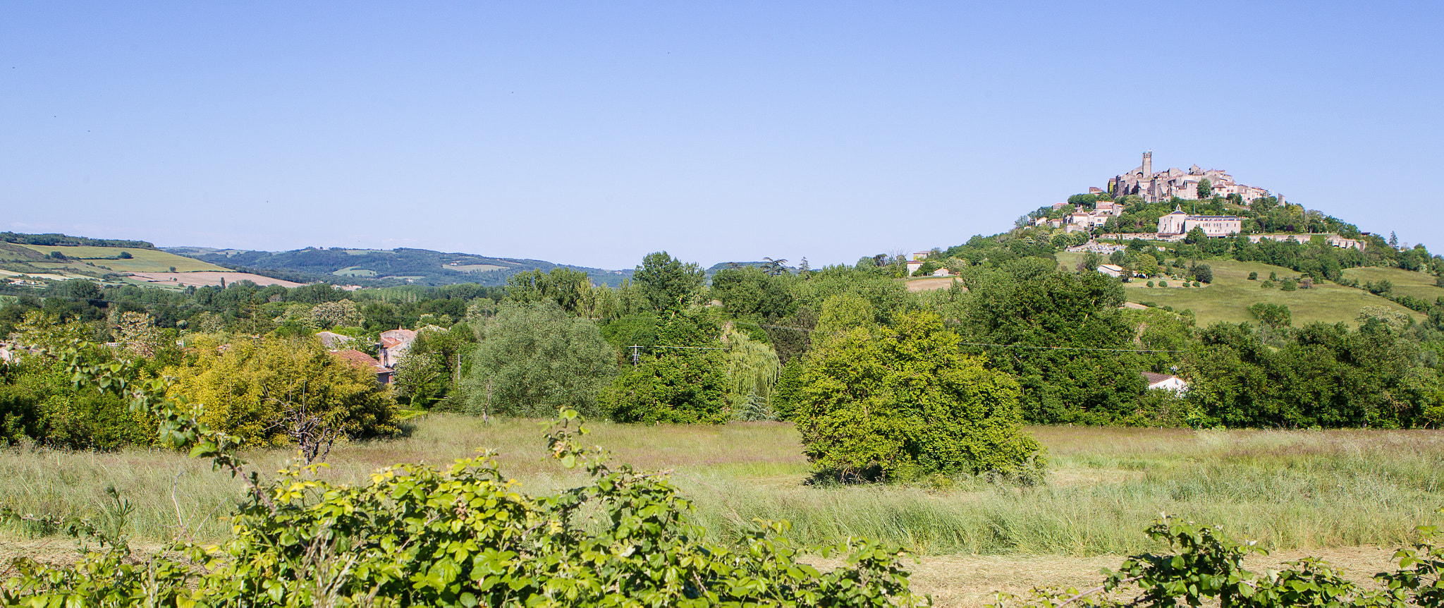 Canon EOS-1D Mark IV sample photo. Cordes sur ciel, tarn, france photography