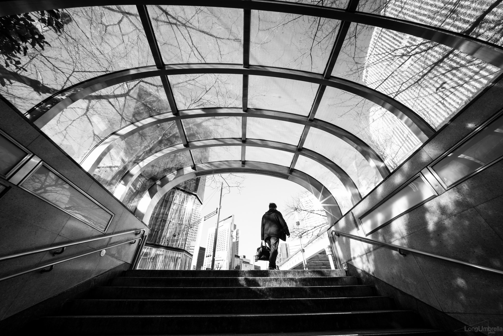 Leica Tri-Elmar-M 16-18-21mm F4 ASPH sample photo. Stairs photography