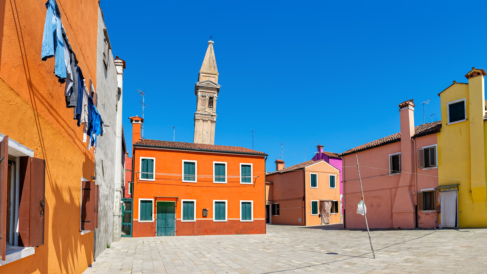 Canon EF 35mm F2 IS USM sample photo. Colorful houses of burano, italy. photography
