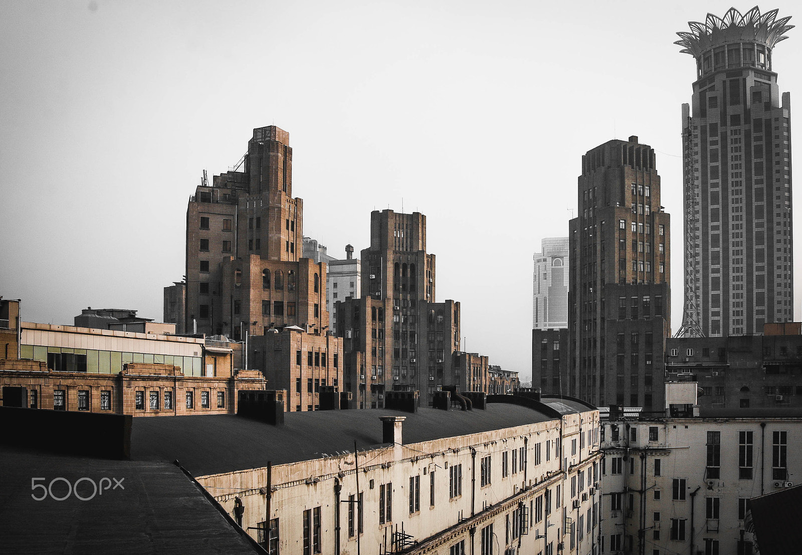 Canon EOS 70D + Canon TS-E 90mm F2.8 Tilt-Shift sample photo. Roofing in shanghai photography