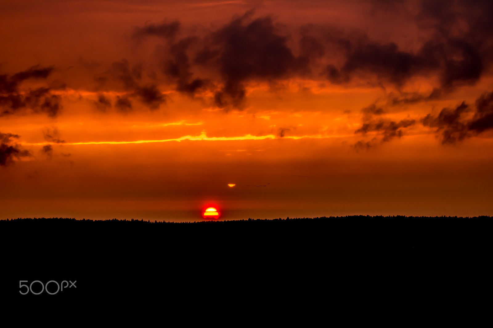 Tamron SP 35mm F1.8 Di VC USD sample photo. Sunsets and sadness photography