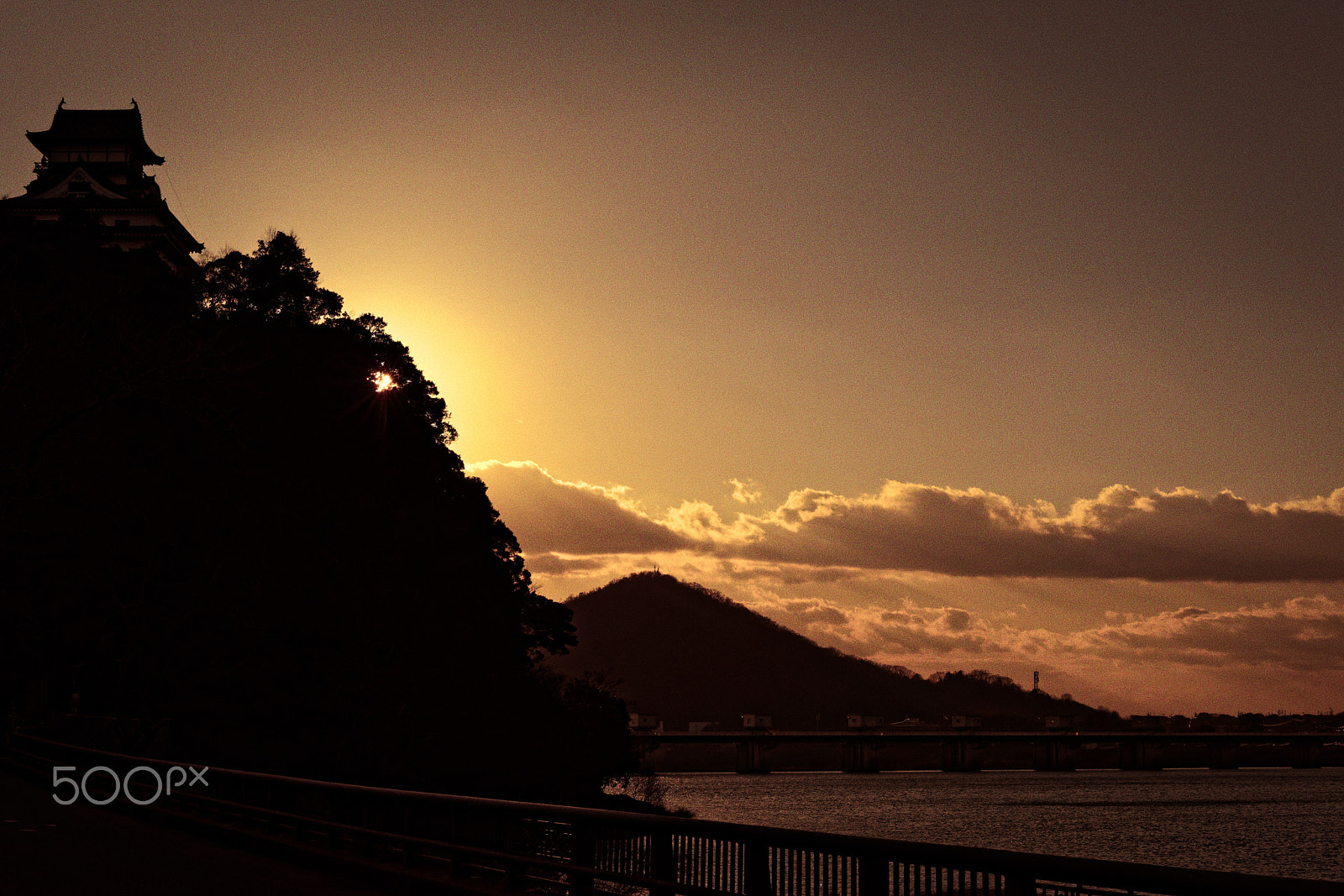 Nikon D810 + Nikon AF-S Nikkor 58mm F1.4G sample photo. The sunset photography